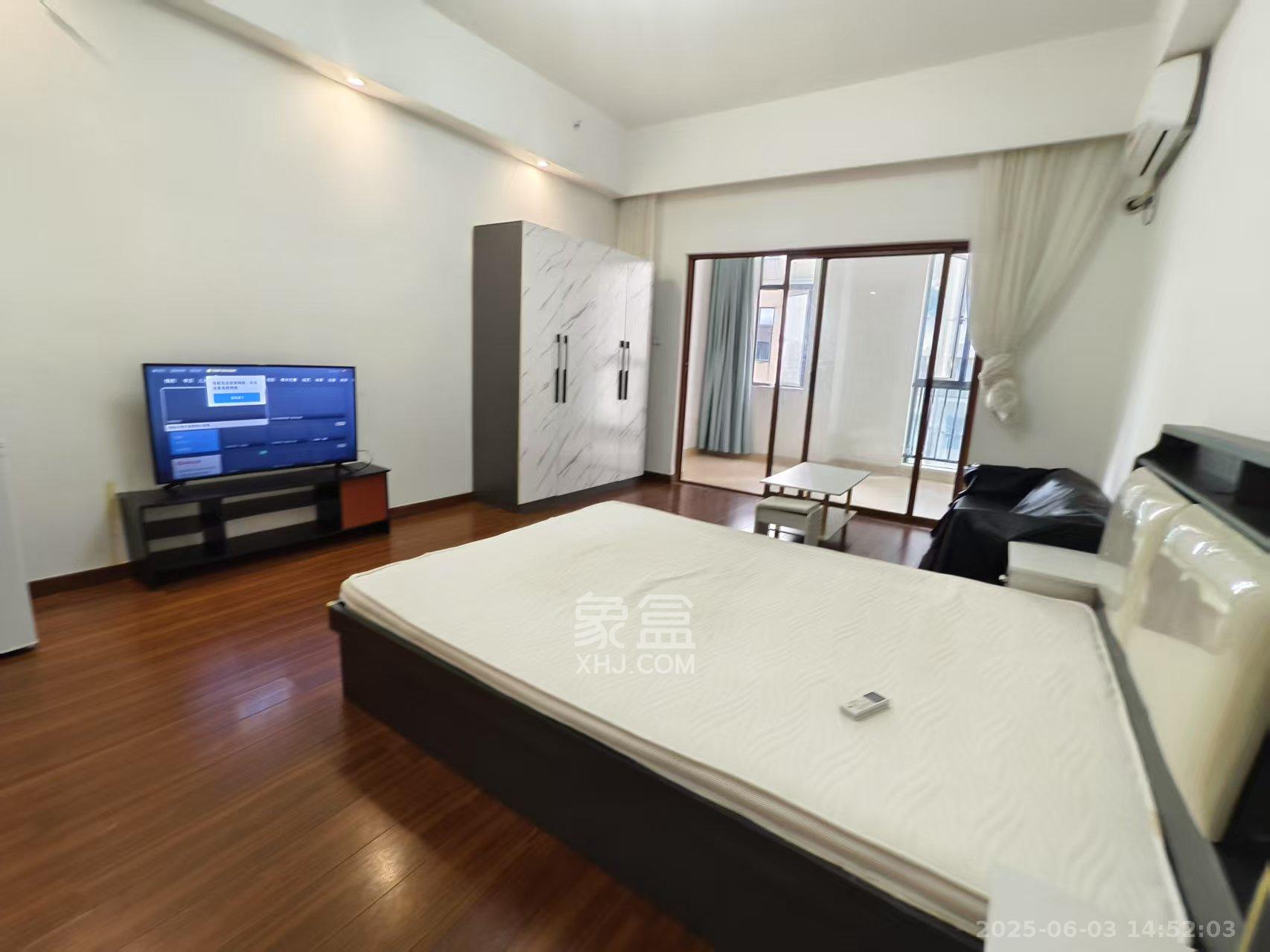 荣泰广场 1室1厅1卫 1400.0元/月 荣泰广场 1室1厅1卫 1400.0元/月室内图