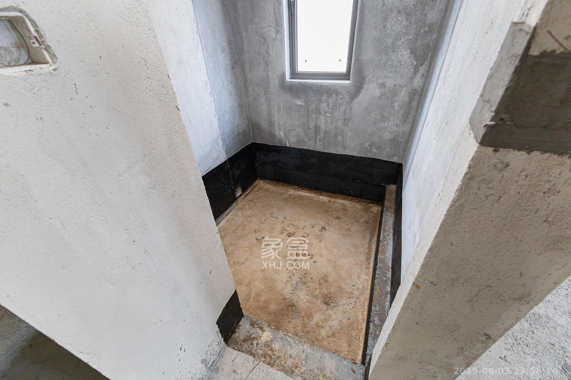 润和湘江天地D区 4室2厅2卫 160.0万 润和湘江天地D区 4室2厅2卫 160.0万卫生间