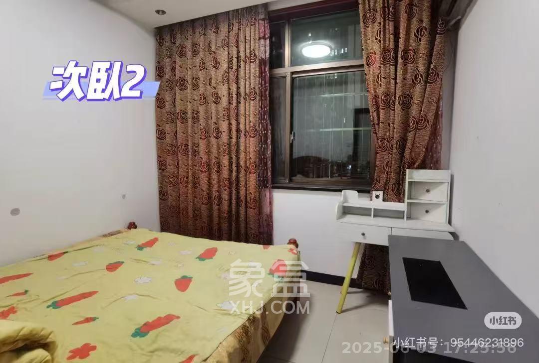 洪西安置小区（洪缘小区）  3室2厅2卫   2000.00元/月