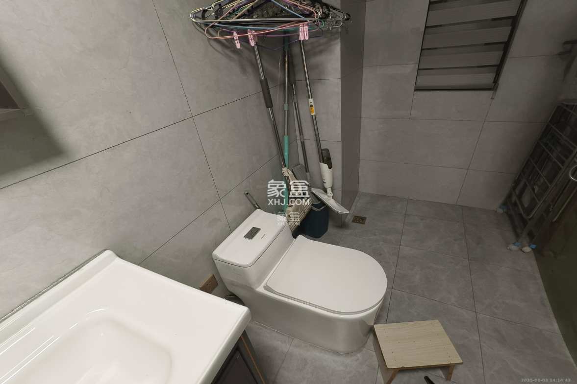 卓越浅水湾 3室2厅1卫 3200.0元/月 卓越浅水湾 3室2厅1卫 3200.0元/月室内图