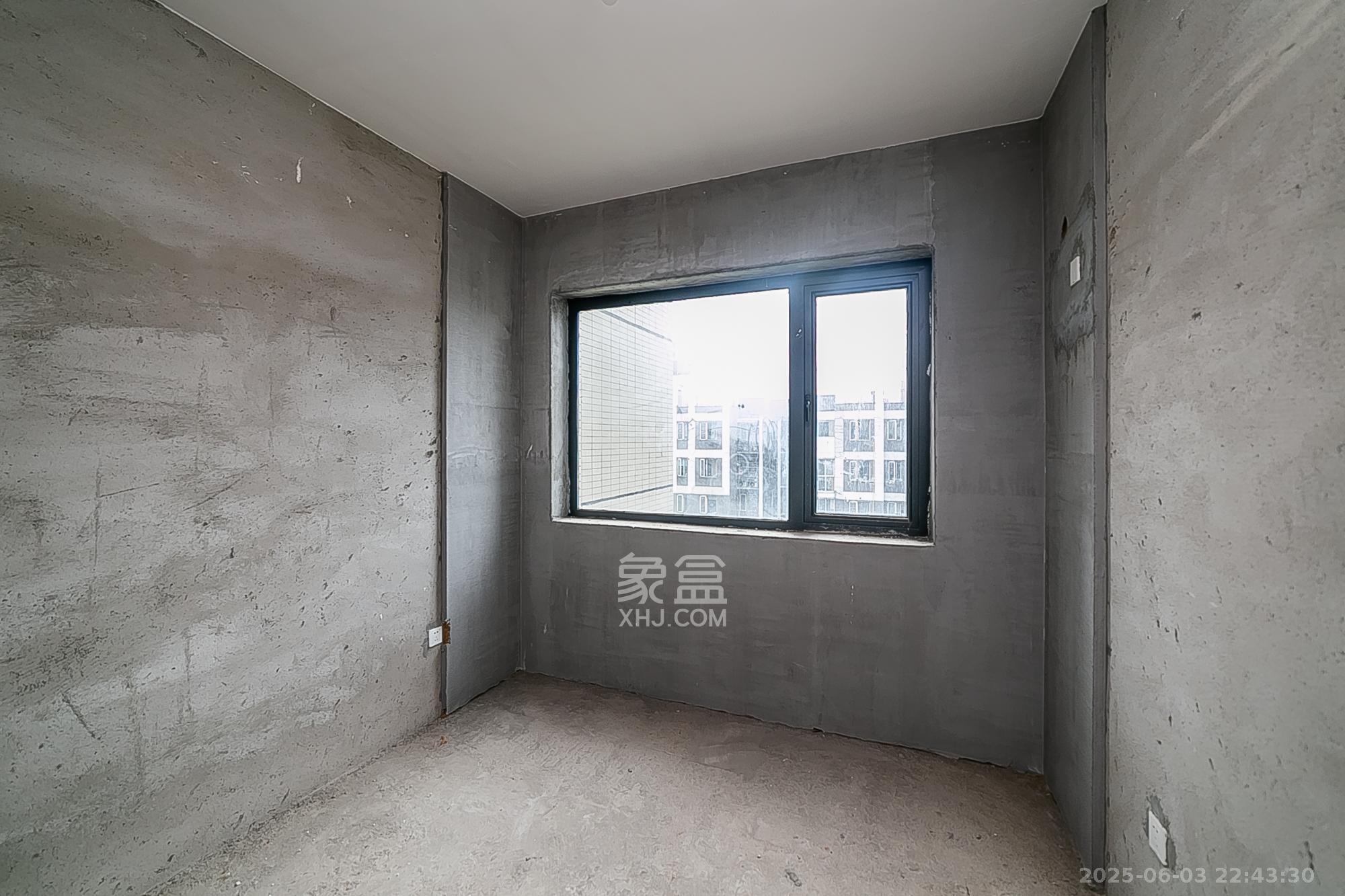 天鸿天府(天鸿中央大院) 3室2厅2卫 95.0万 天鸿天府(天鸿中央大院) 3室2厅2卫 95.0万卧室