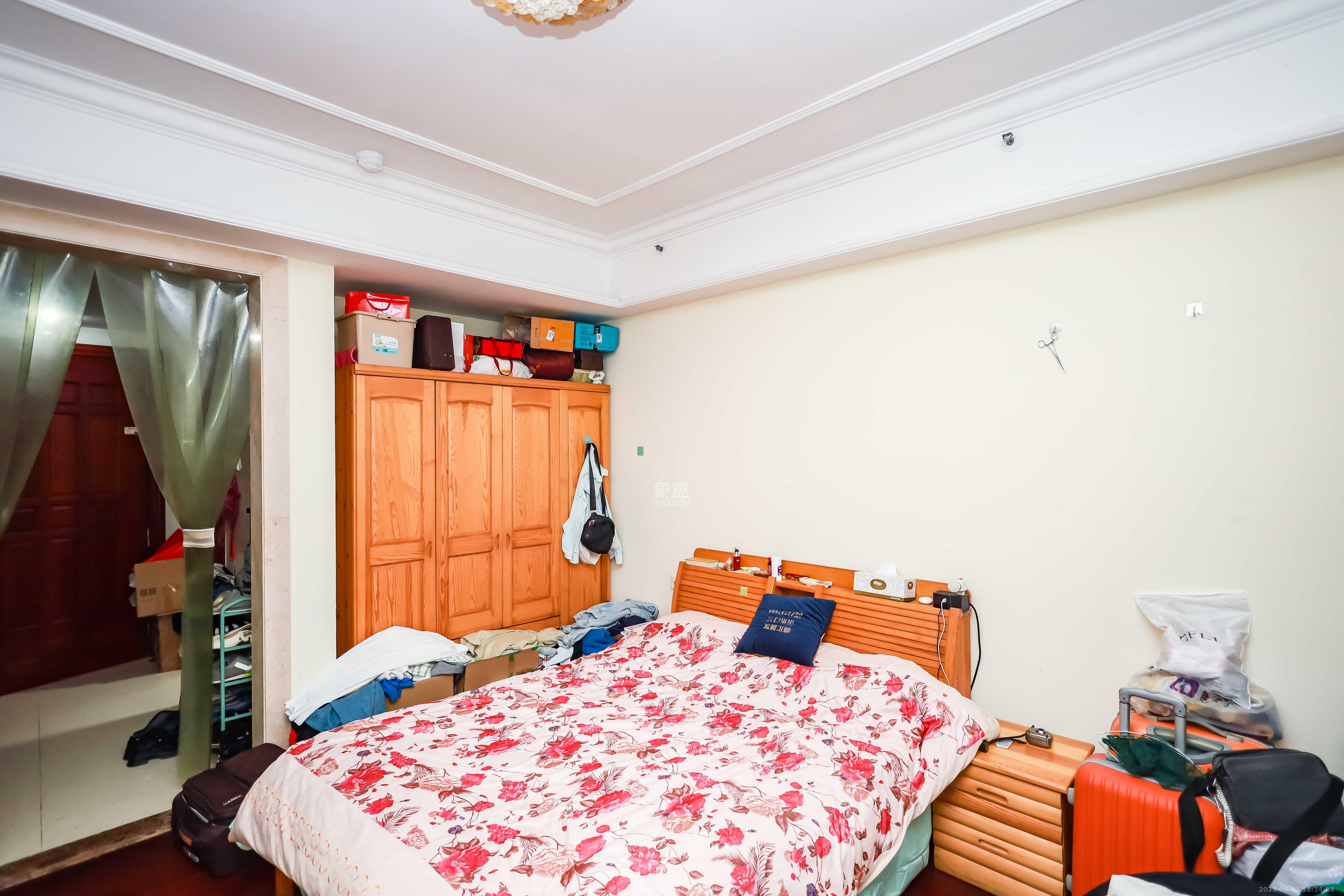 恒大华府 1室1厅1卫 18.5万 恒大华府 1室1厅1卫 18.5万卧室