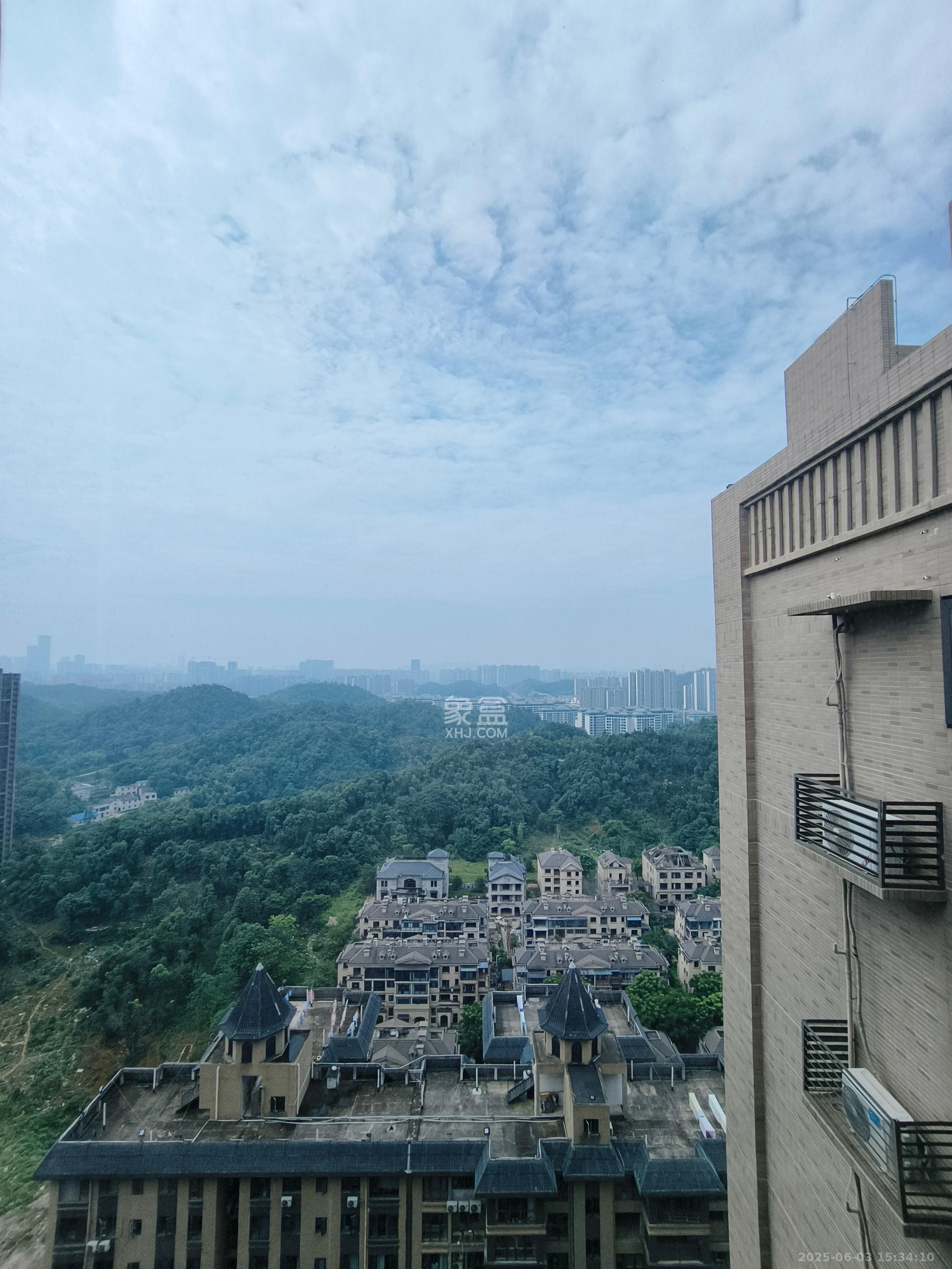 时代倾城五期  4室2厅2卫   2200.00元/月室内图