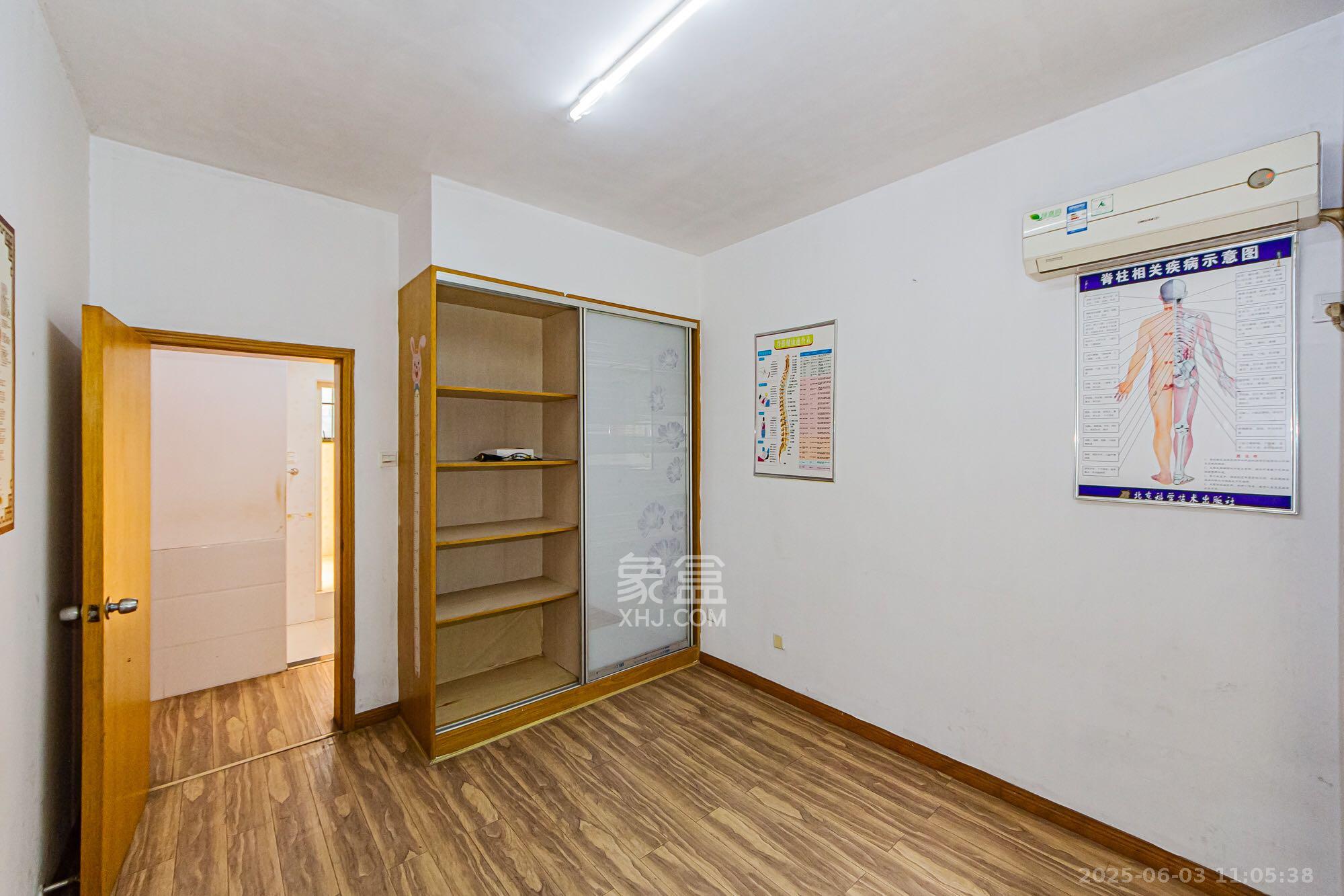 湘江世纪城聚江苑 3室2厅2卫 3200.0元/月 湘江世纪城聚江苑 3室2厅2卫 3200.0元/月室内图