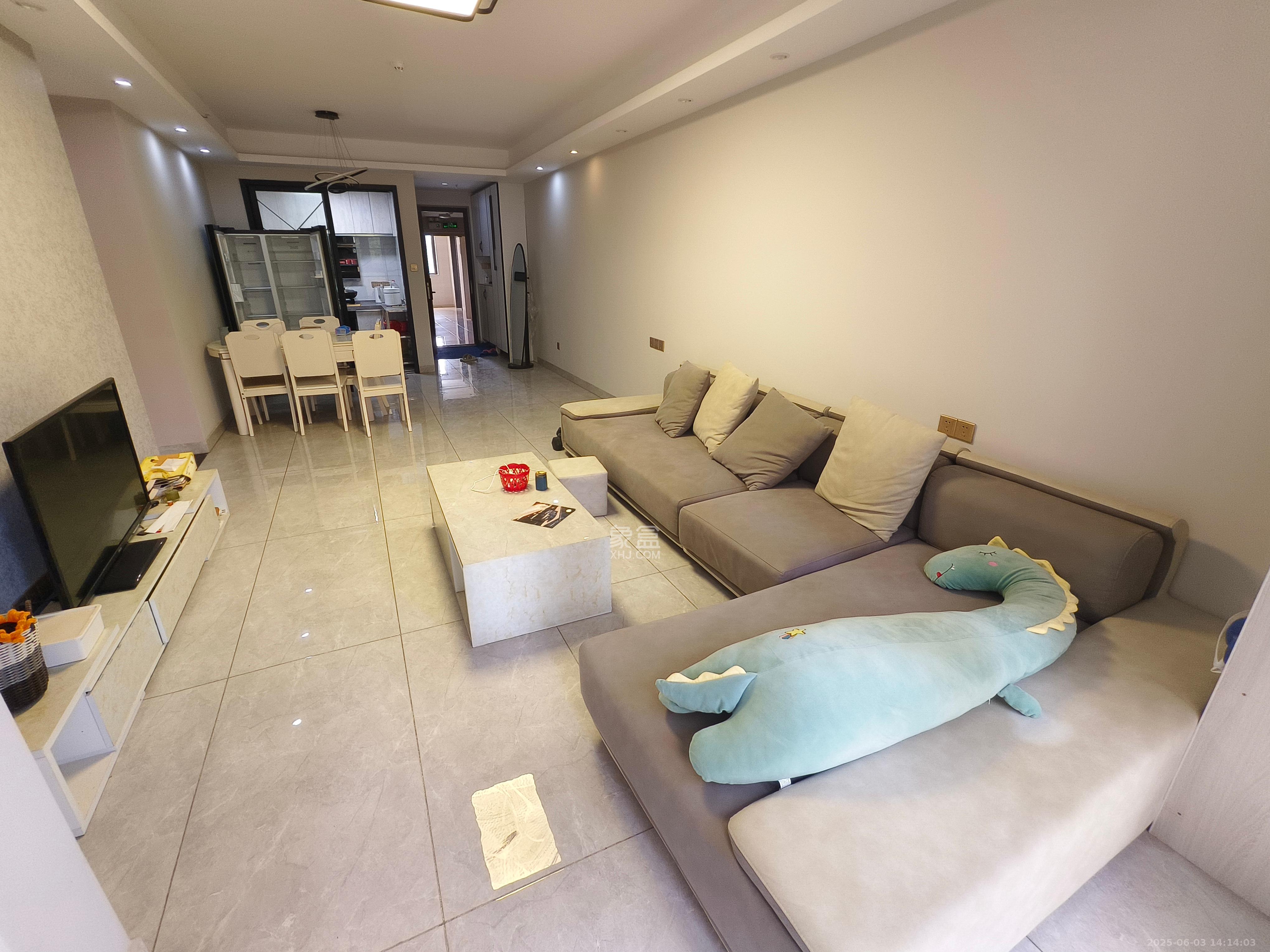 卓越浅水湾 3室2厅1卫 3200.0元/月 卓越浅水湾 3室2厅1卫 3200.0元/月室内图