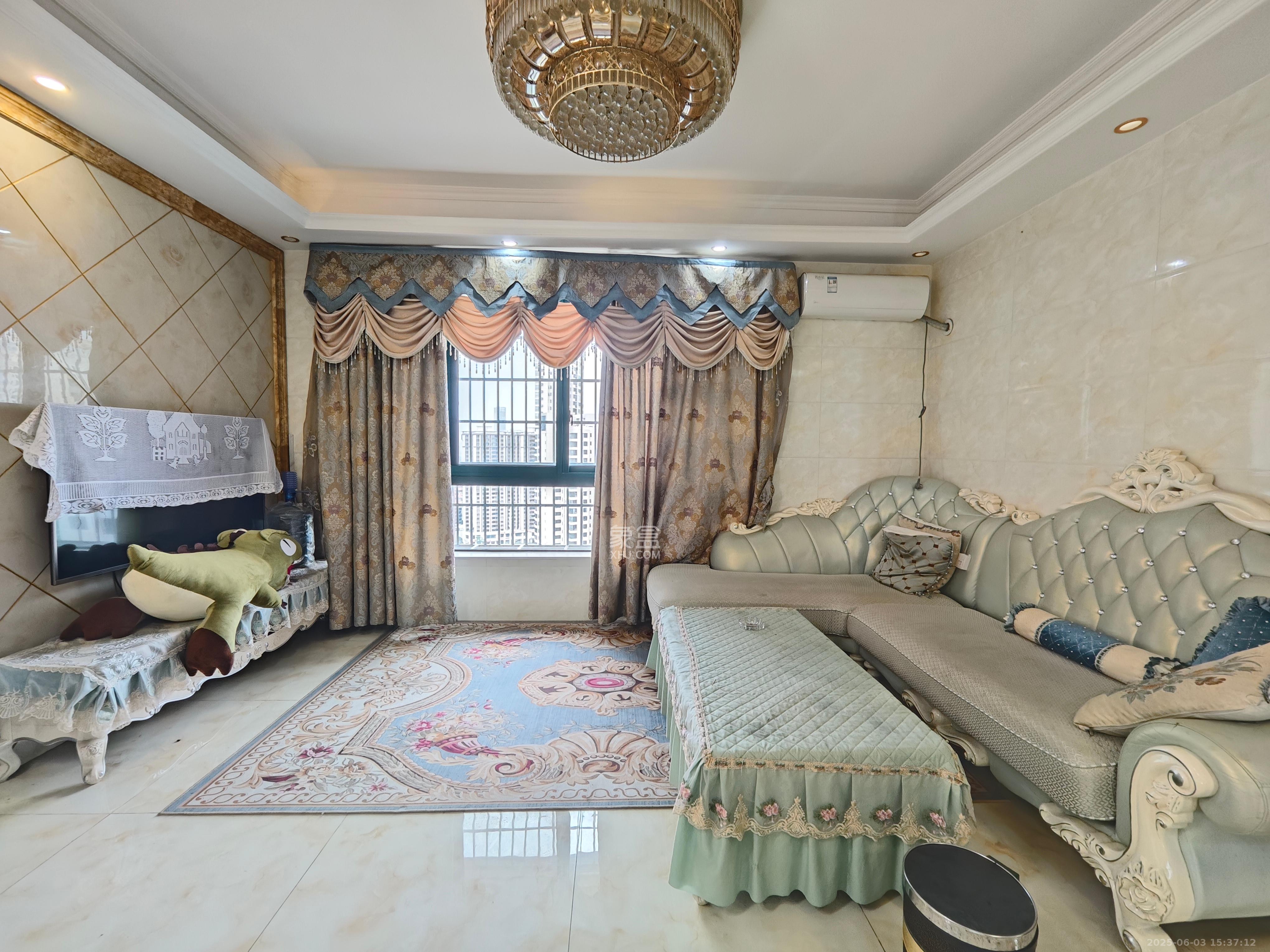 枫华府第 2室2厅1卫 1800.0元/月 枫华府第 2室2厅1卫 1800.0元/月室内图