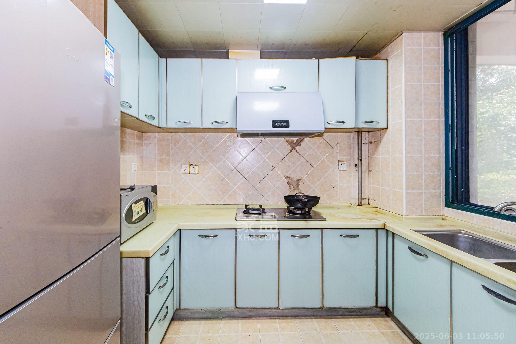 湘江世纪城聚江苑 3室2厅2卫 3200.0元/月 湘江世纪城聚江苑 3室2厅2卫 3200.0元/月室内图