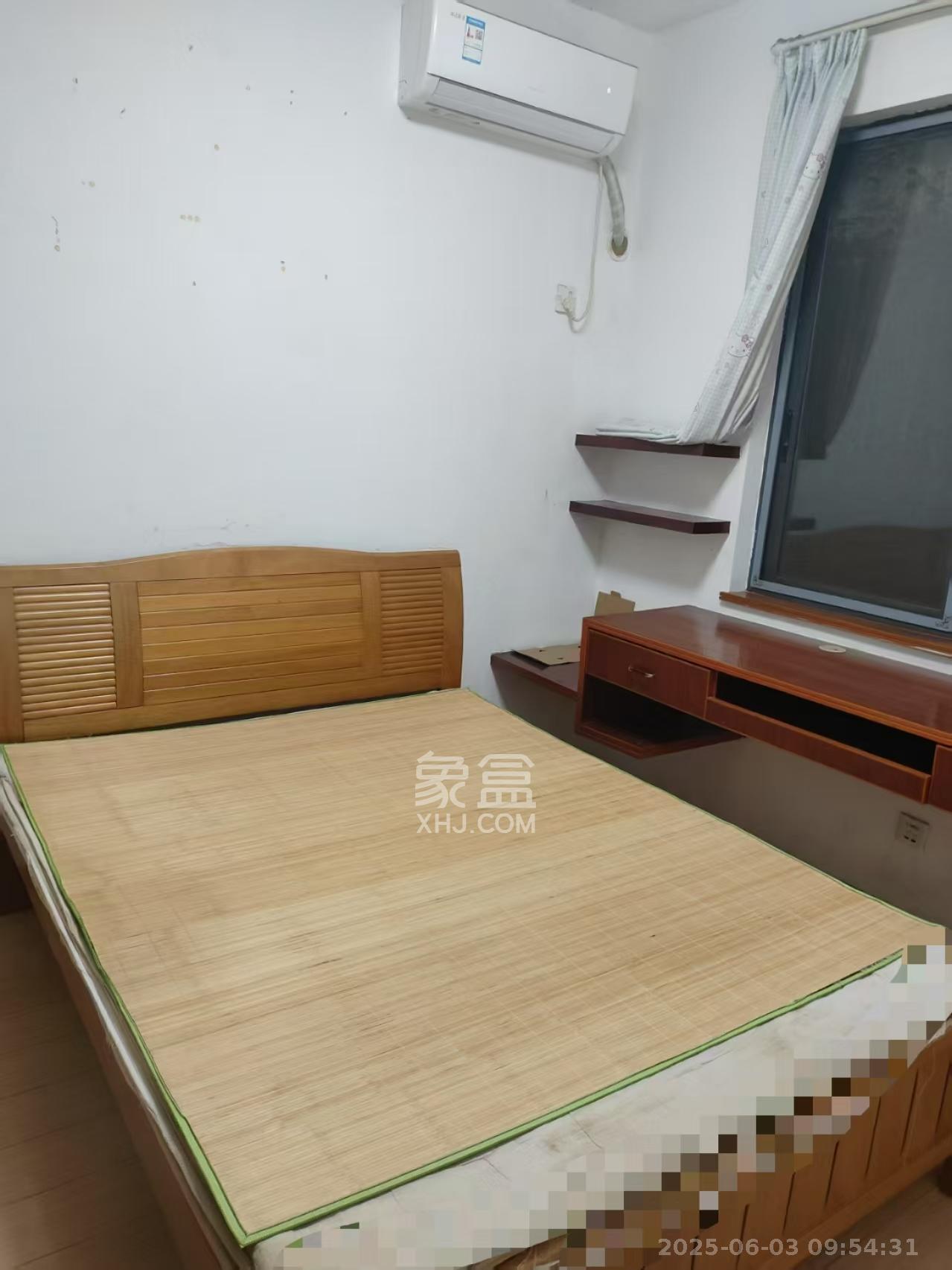 满庭芳小区  1室2厅1卫   600.00元/月室内图