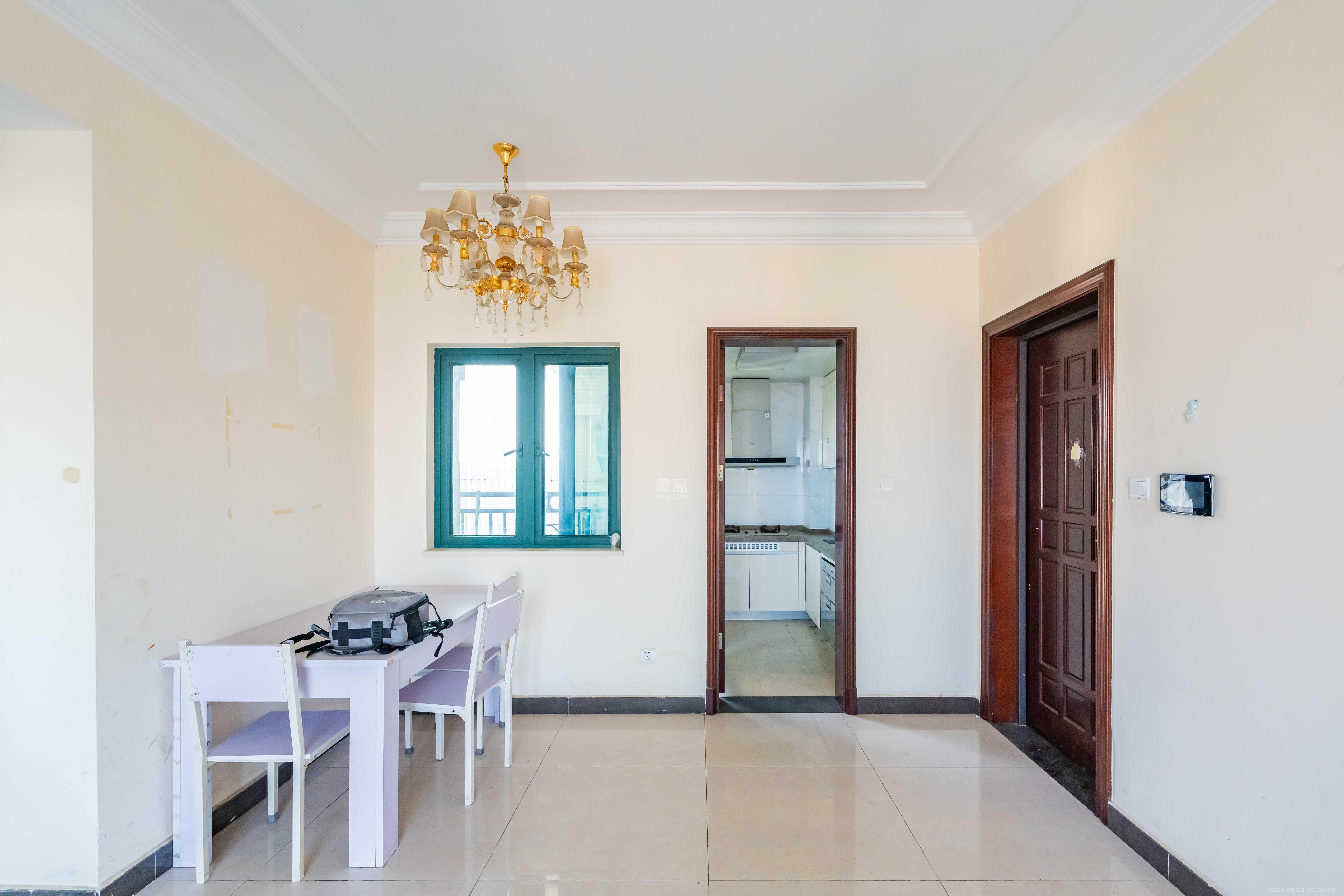 恒大雅苑  3室2厅1卫    63.0万 恒大雅苑  3室2厅1卫    63.0万客厅