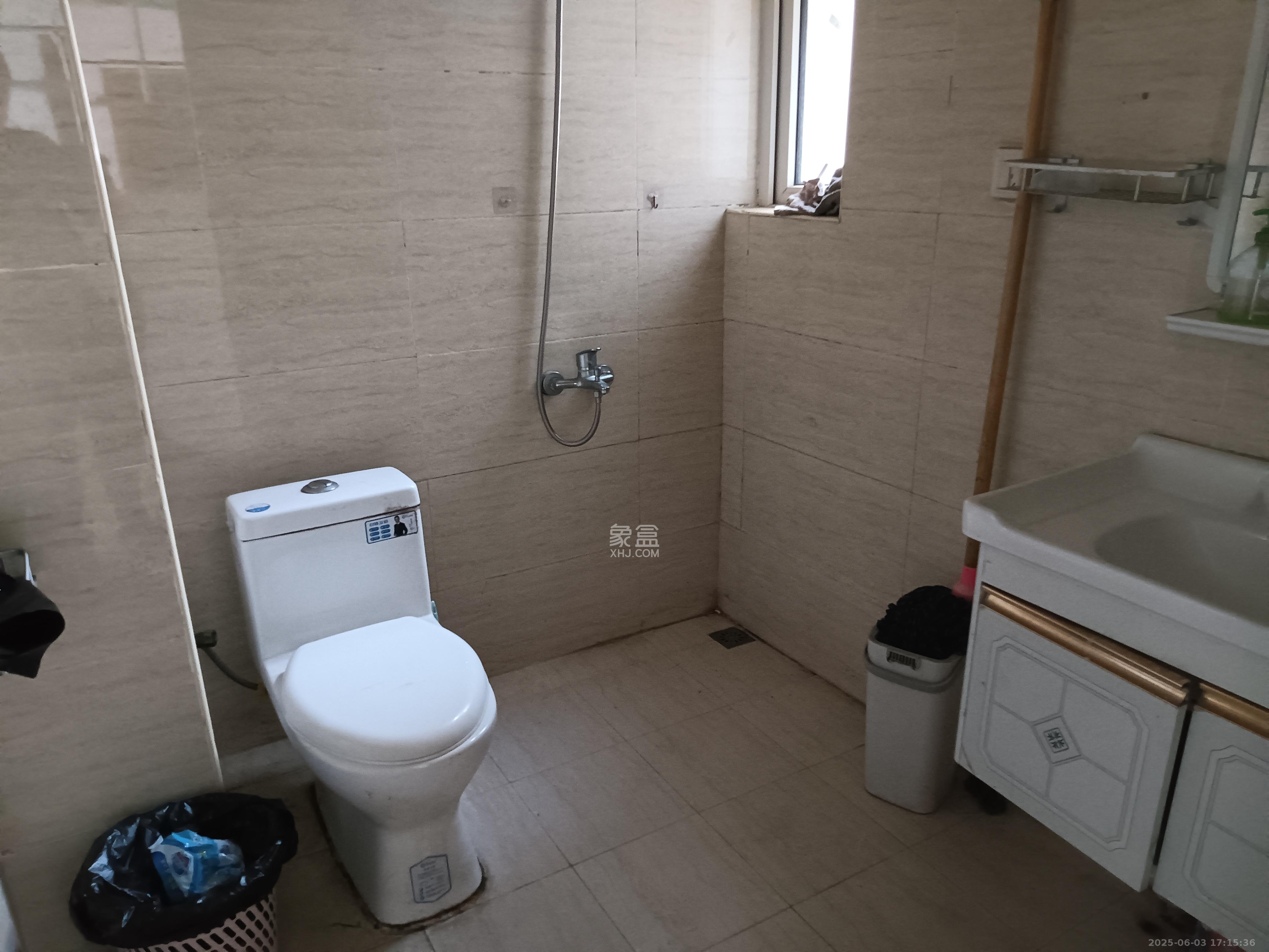 庄园心伽泊 3室2厅1卫 2000.0元/月 庄园心伽泊 3室2厅1卫 2000.0元/月室内图