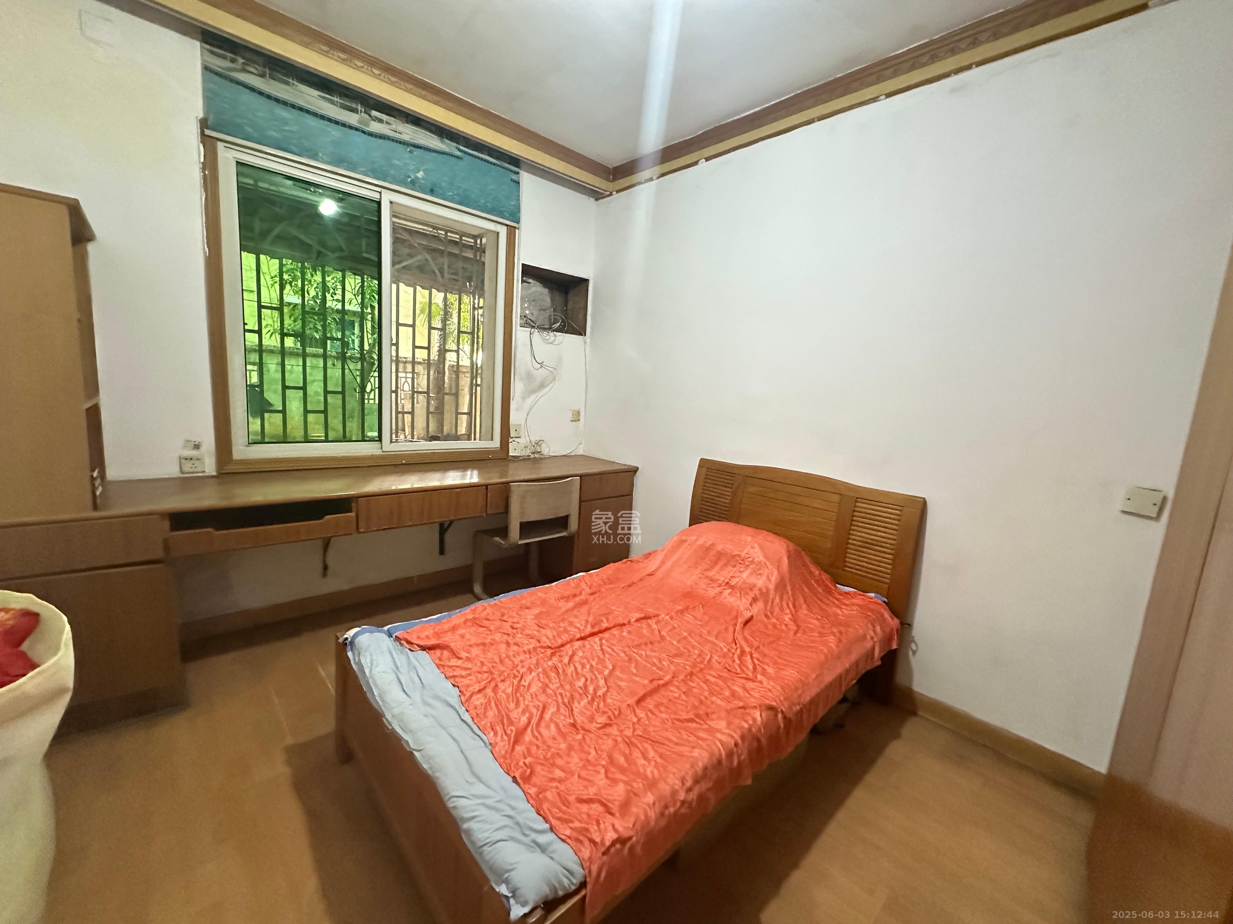 东瓜山二村  2室1厅1卫   1800.00元/月室内图