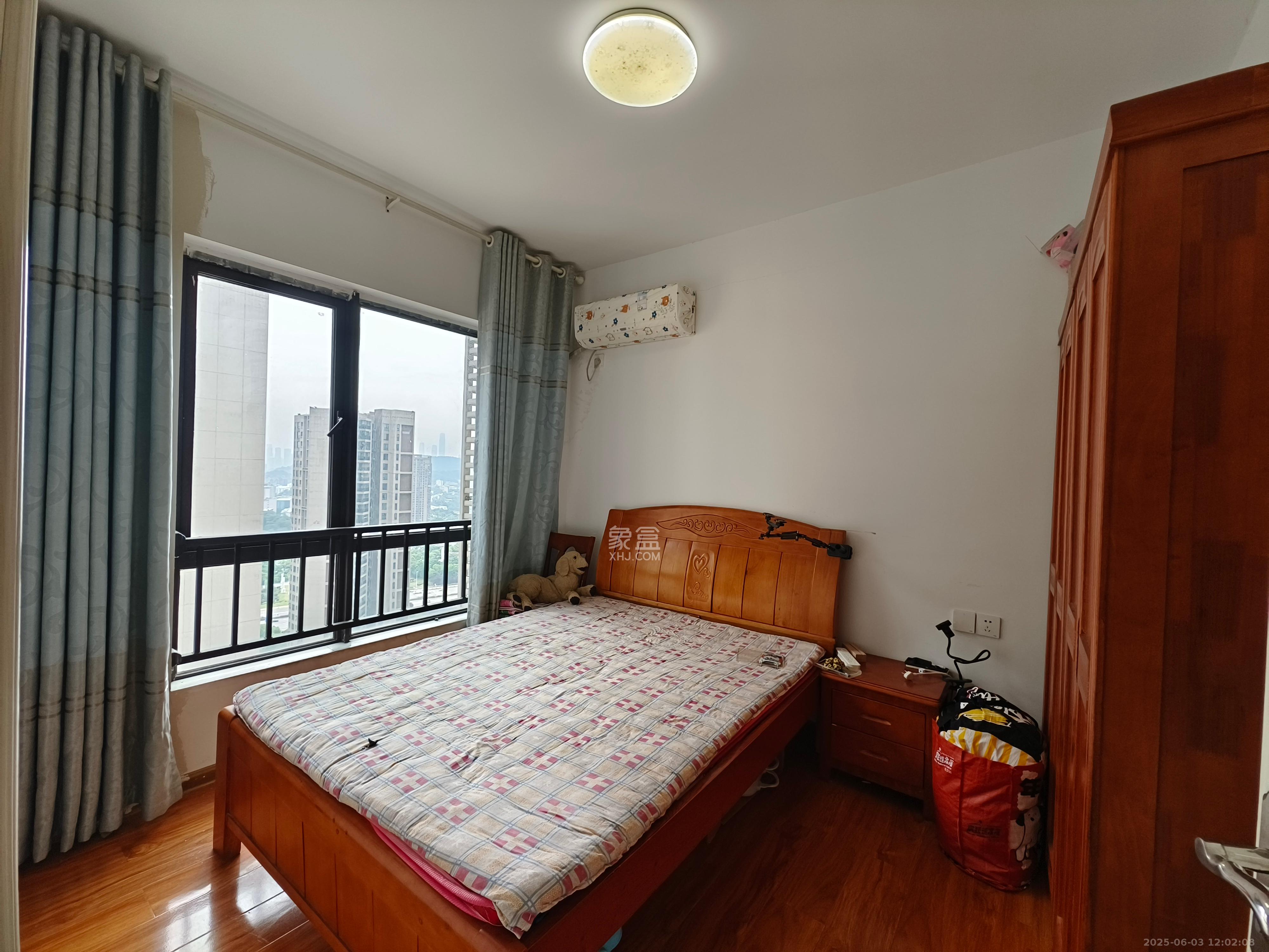 达美D6区  3室2厅1卫    2400.0元/月室内图