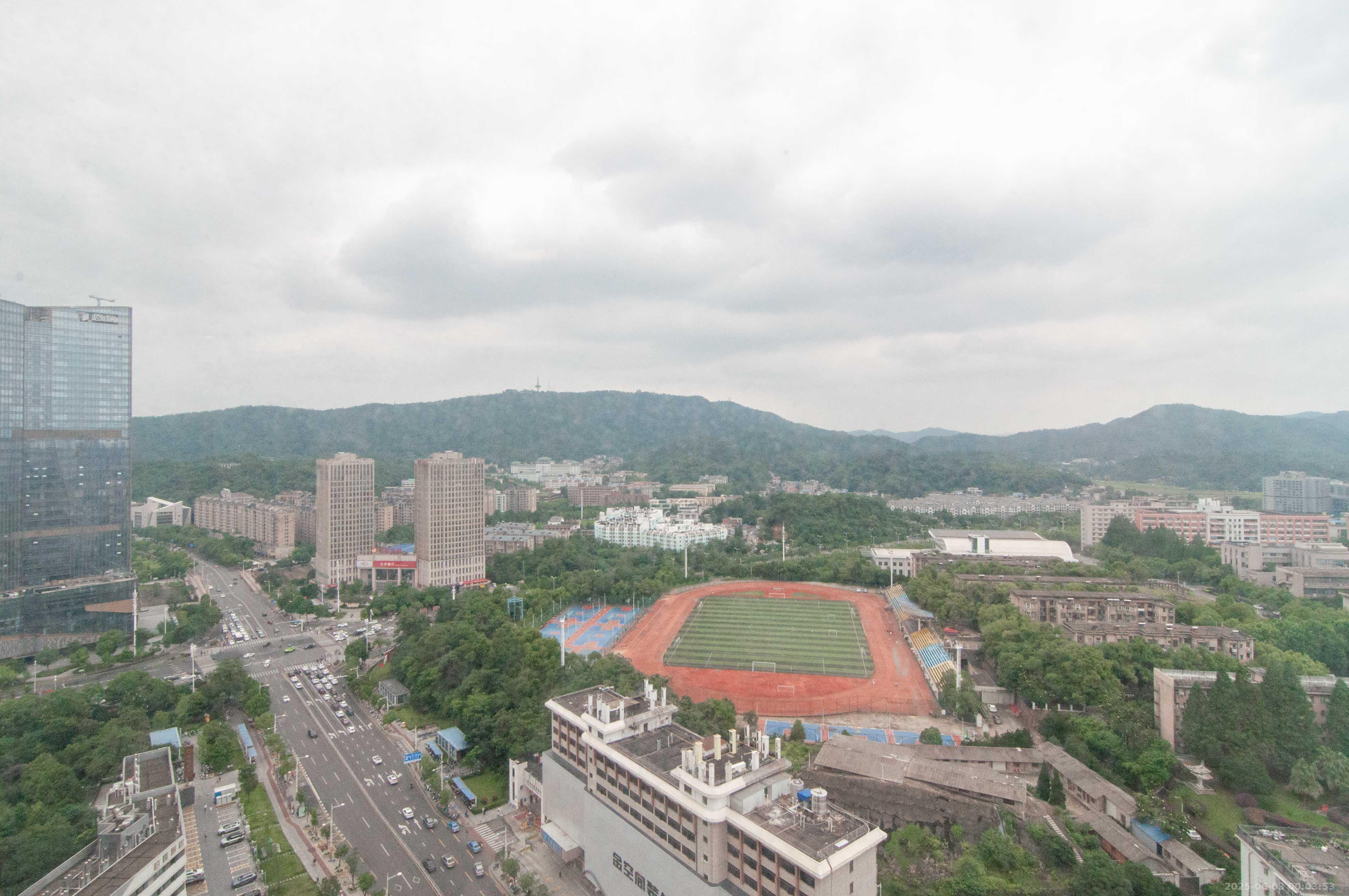 旭辉都会山  5室2厅2卫    500.0万其他