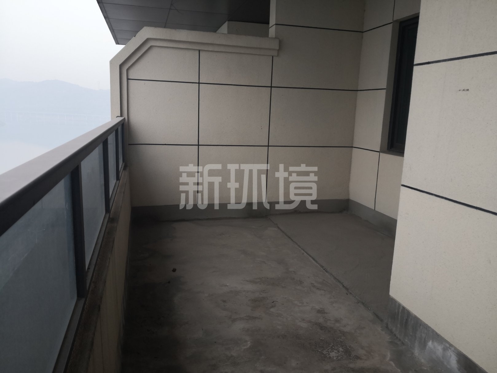 江与城  3室2厅2卫   123.00万客厅