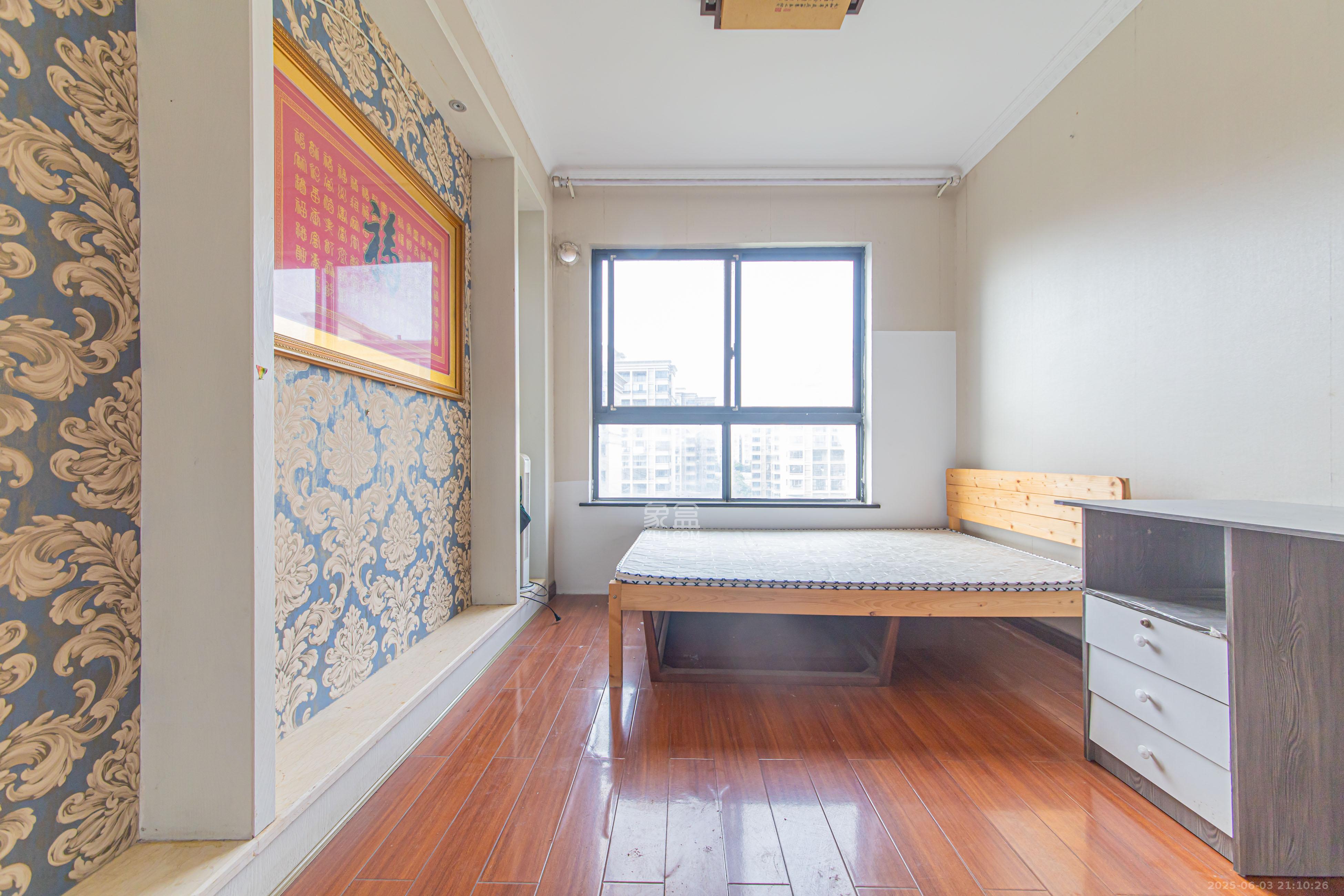 保利花园 3室2厅2卫 97.0万 保利花园 3室2厅2卫 97.0万卧室