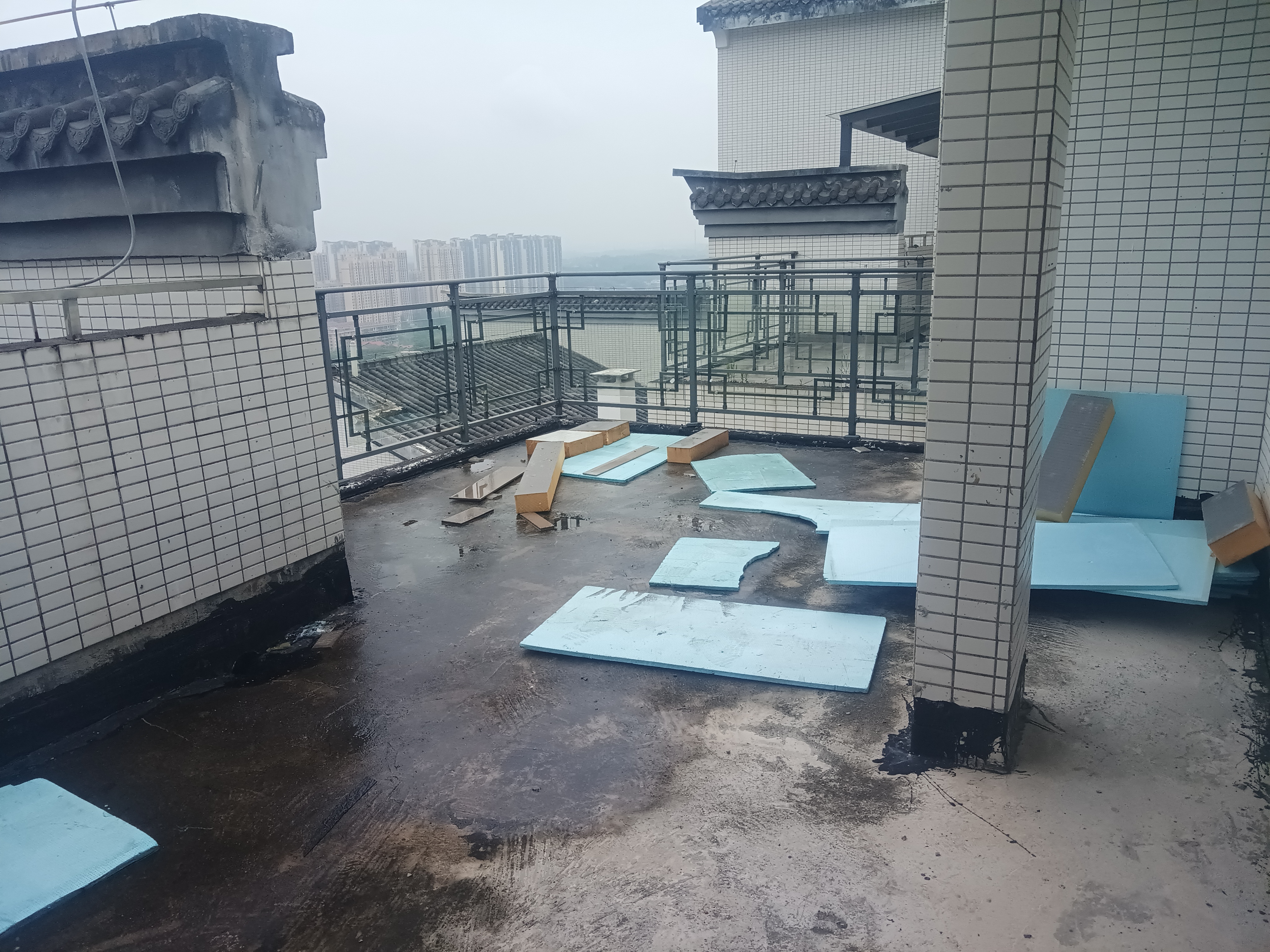 云沙诗意  6室2厅2卫   95.00万客厅
