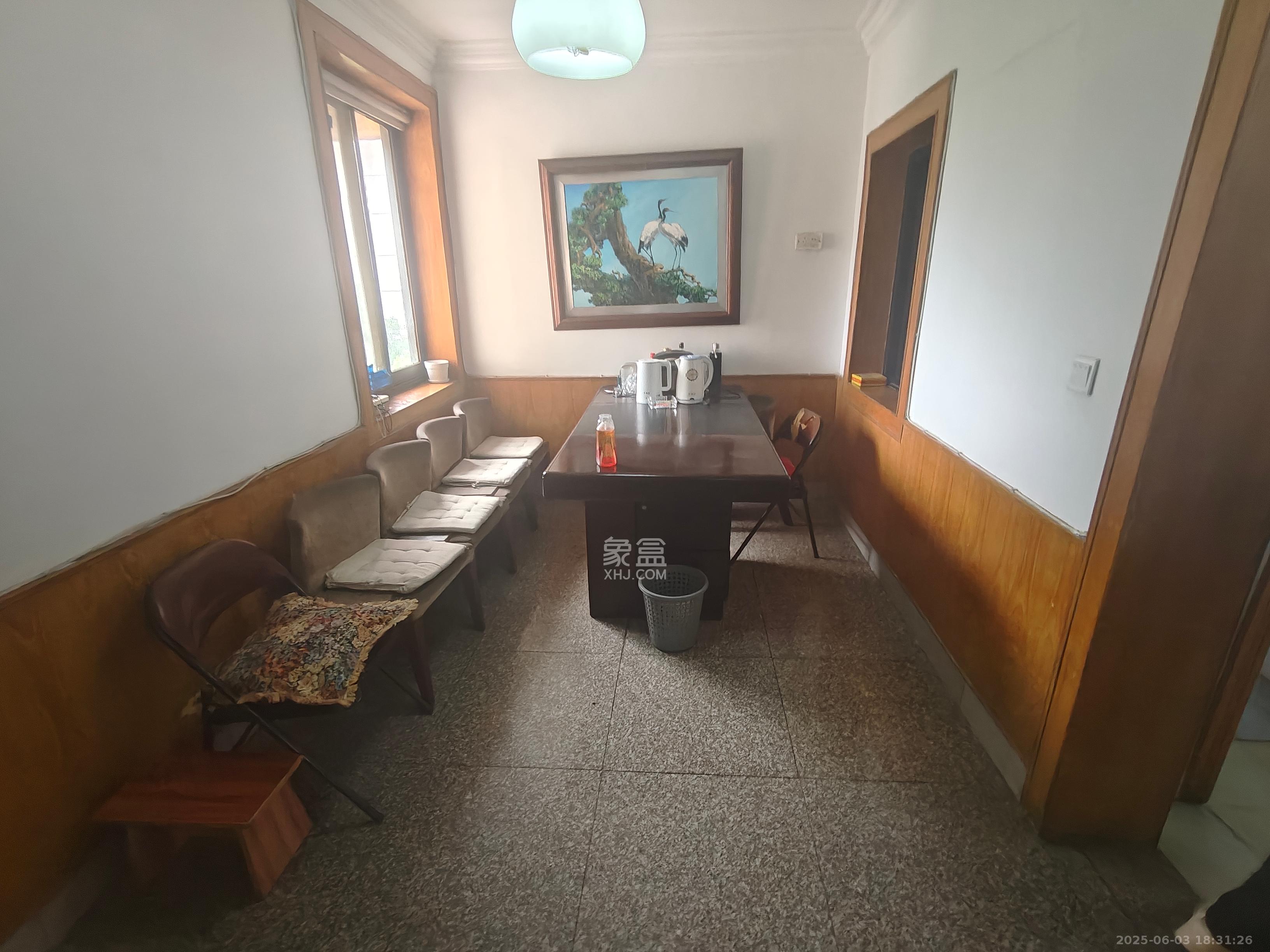 芙蓉区教师村  3室1厅1卫    1500.0元/月室内图