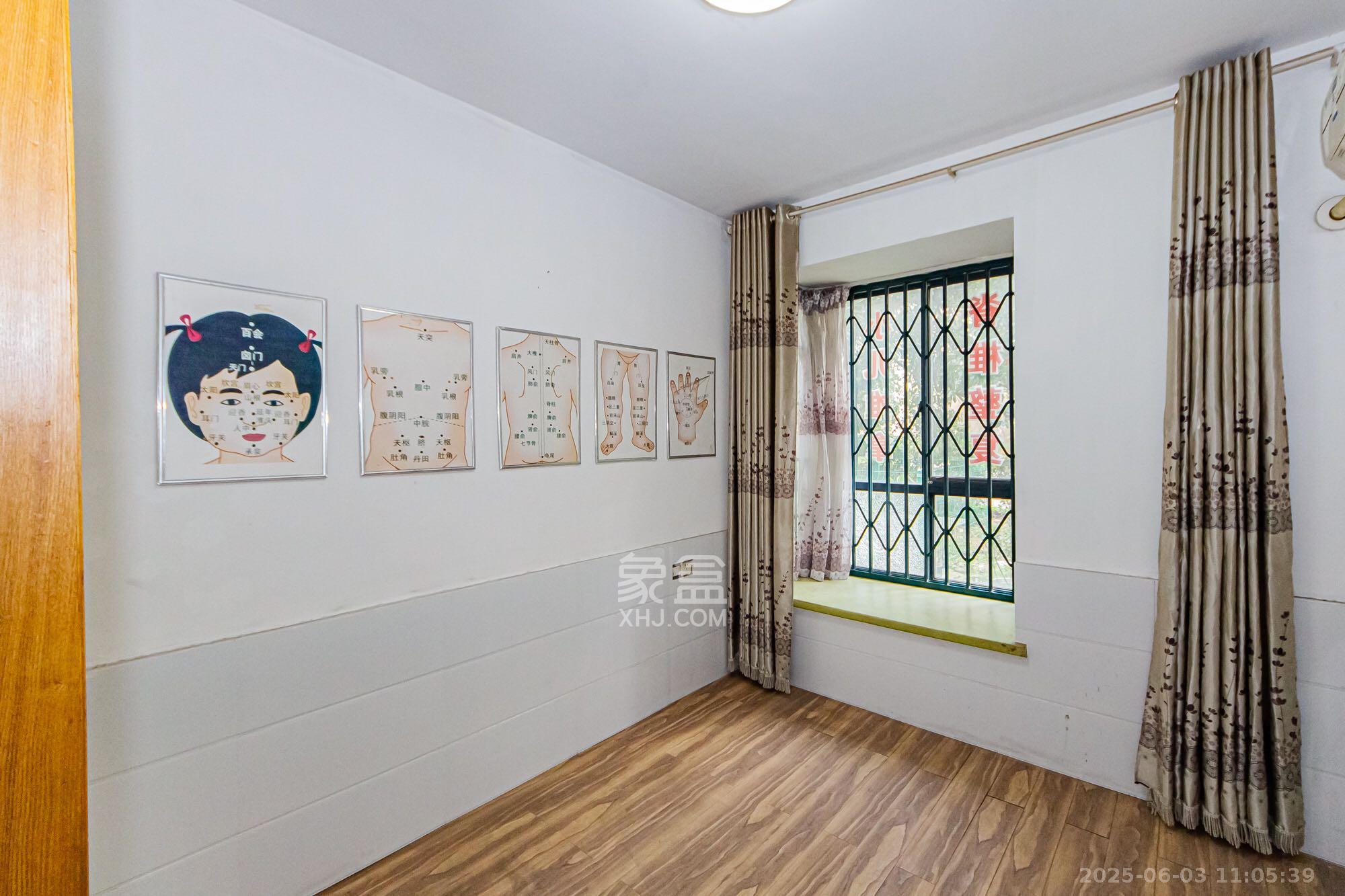 湘江世纪城聚江苑 3室2厅2卫 3200.0元/月 湘江世纪城聚江苑 3室2厅2卫 3200.0元/月室内图