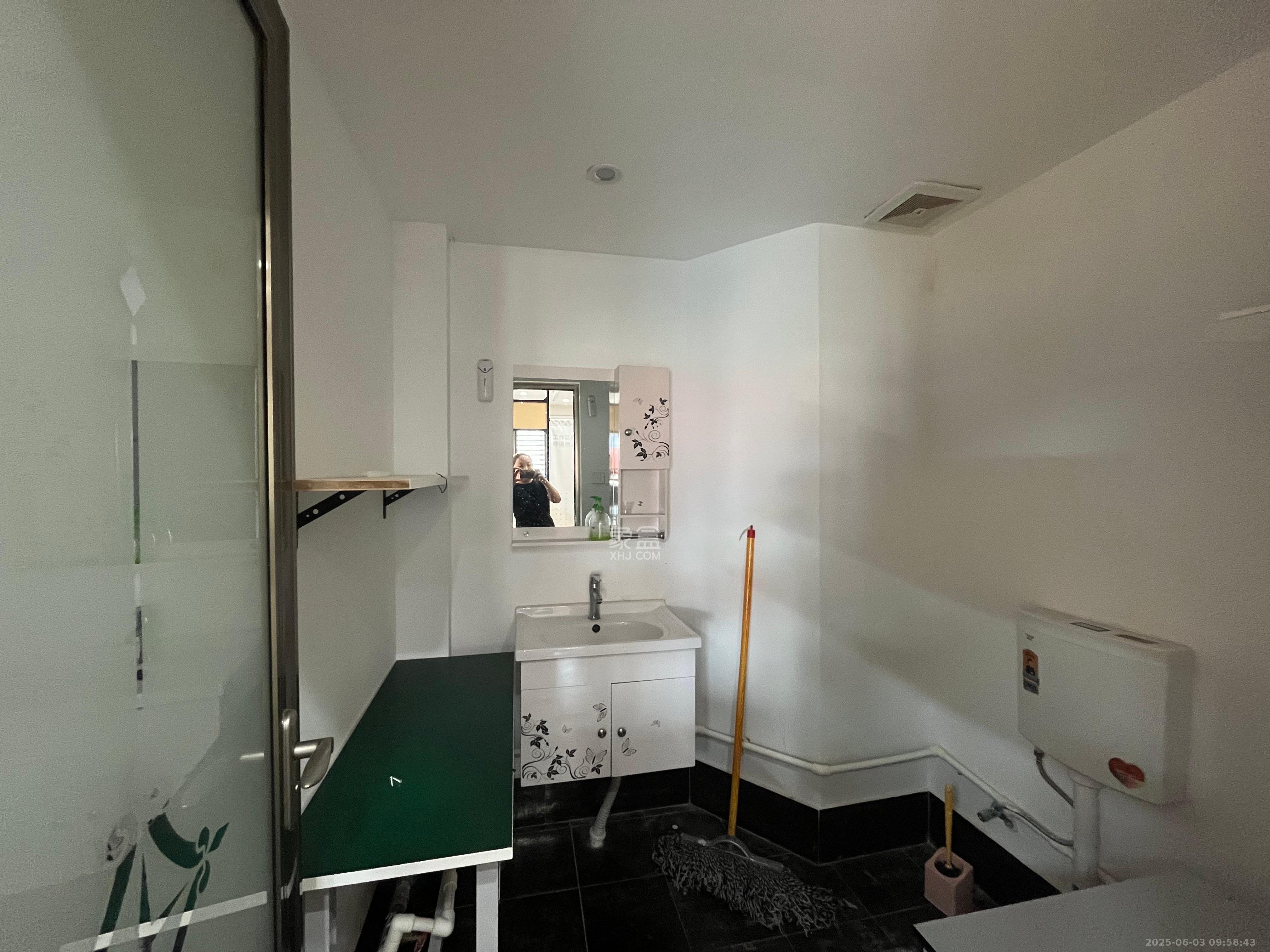 德思勤城市广场(宝格丽公寓) 1室1厅1卫 2900.0元/月 德思勤城市广场(宝格丽公寓) 1室1厅1卫 2900.0元/月室内图