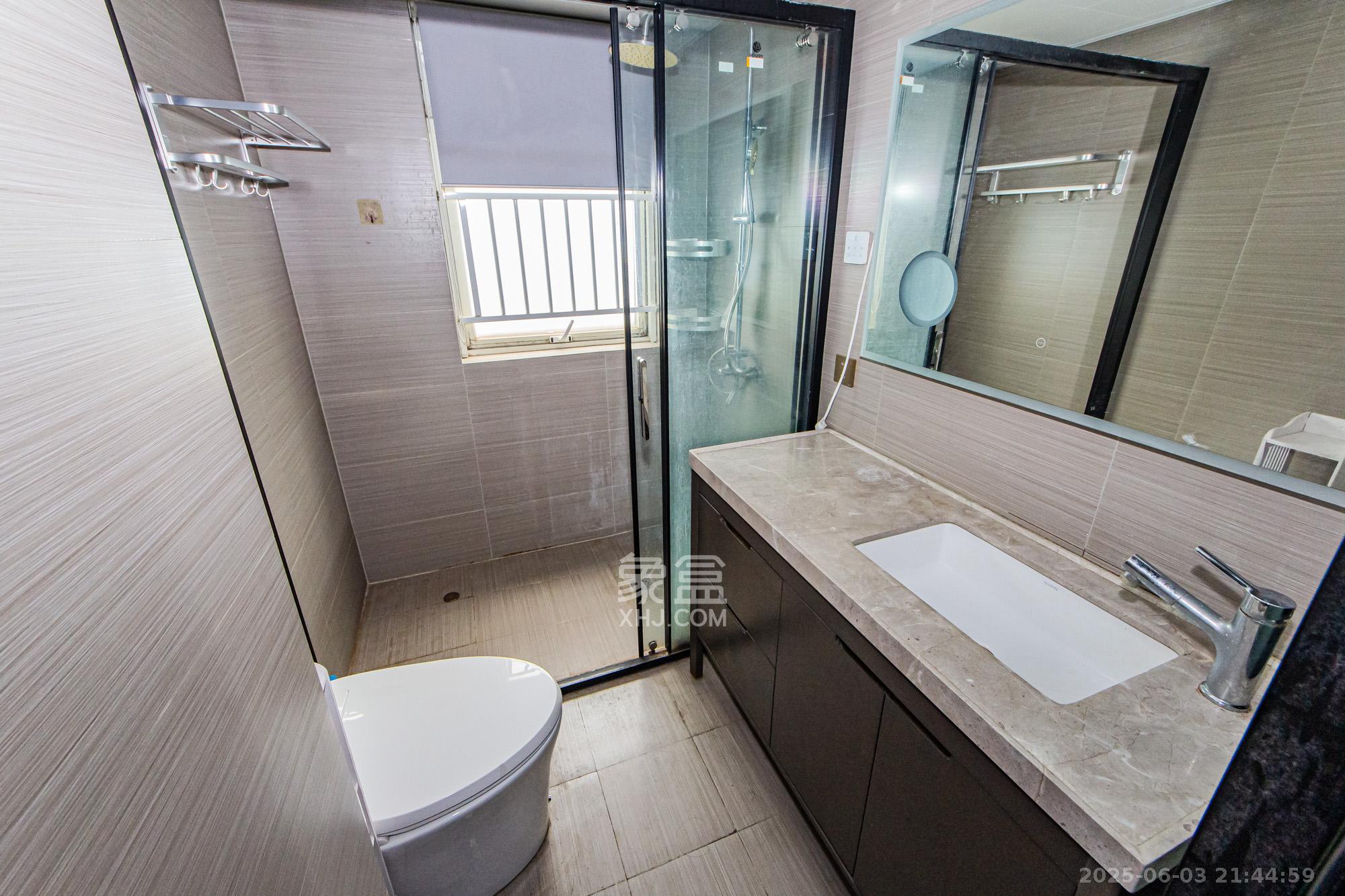 北辰三角洲D3区 4室2厅2卫 199.0万 北辰三角洲D3区 4室2厅2卫 199.0万卫生间