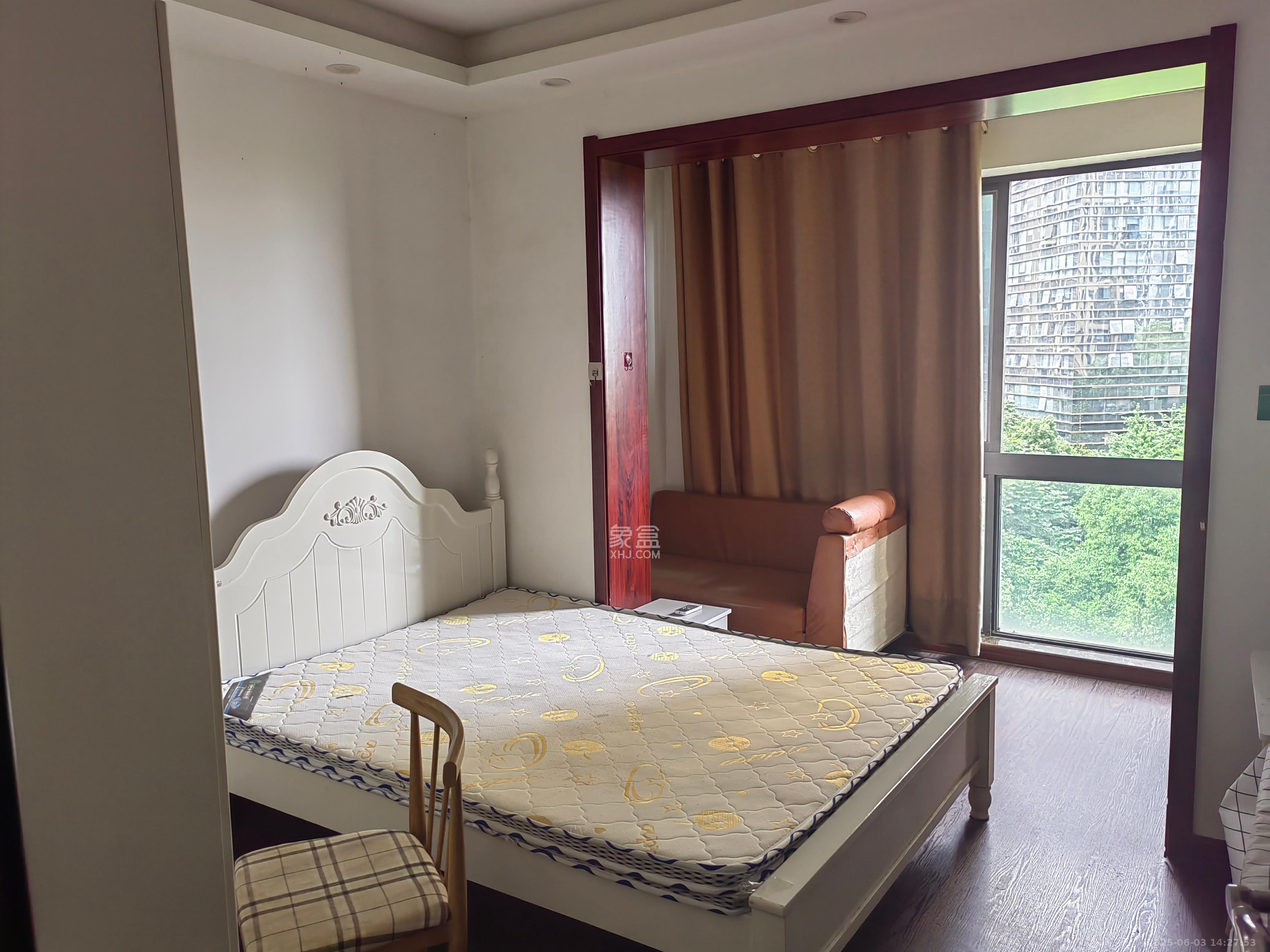 天健壹平方英里(天健芙蓉盛世二期) 6室1厅2卫 5000.0元/月 天健壹平方英里(天健芙蓉盛世二期) 6室1厅2卫 5000.0元/月室内图