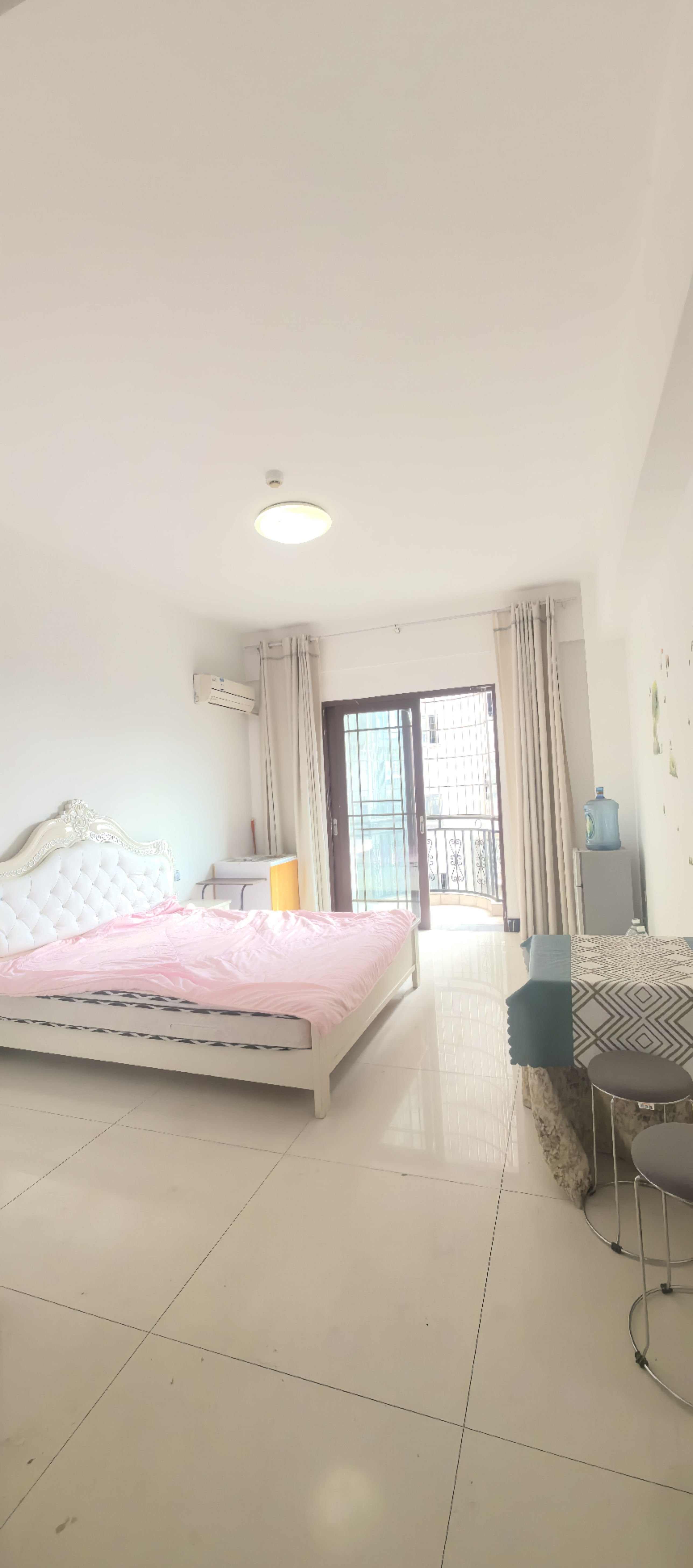 鹏泰国际  1室1厅1卫    750.0元/月 鹏泰国际  1室1厅1卫    750.0元/月室内图1