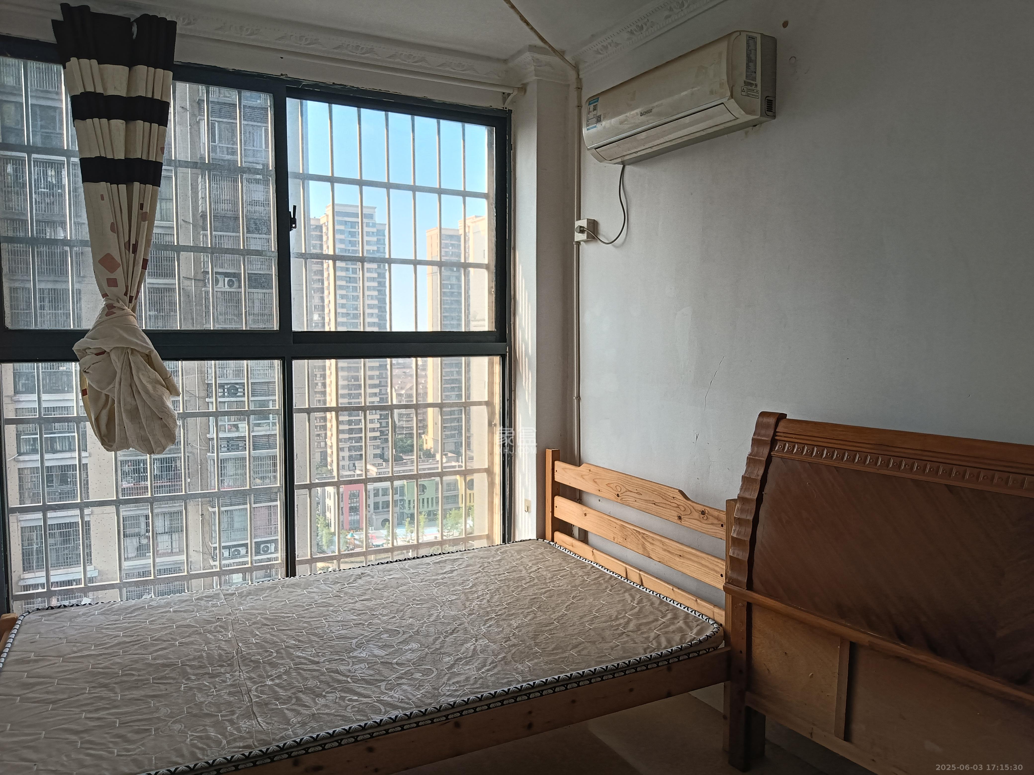 庄园心伽泊 3室2厅1卫 2000.0元/月 庄园心伽泊 3室2厅1卫 2000.0元/月室内图