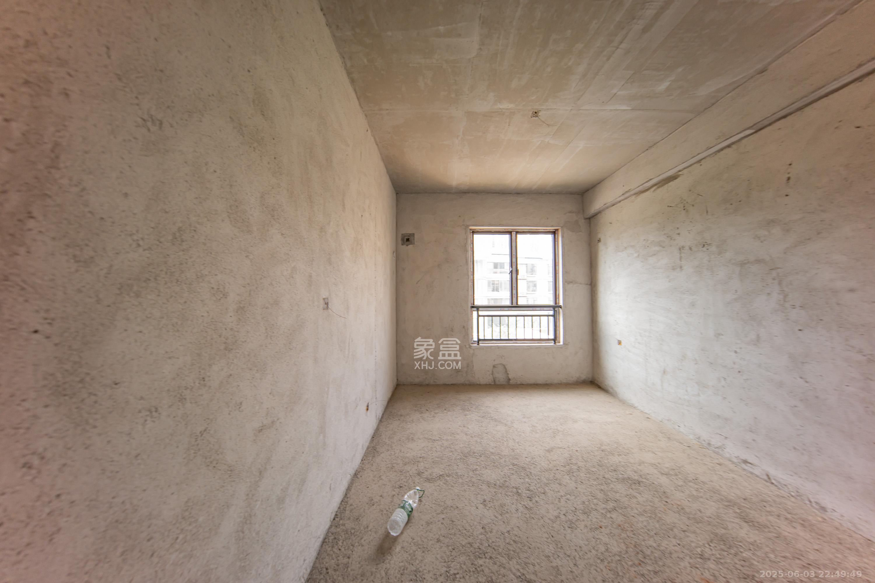 江山帝景雅墅(普罗旺斯)  7室2厅4卫    395.0万 江山帝景雅墅(普罗旺斯)  7室2厅4卫    395.0万卧室