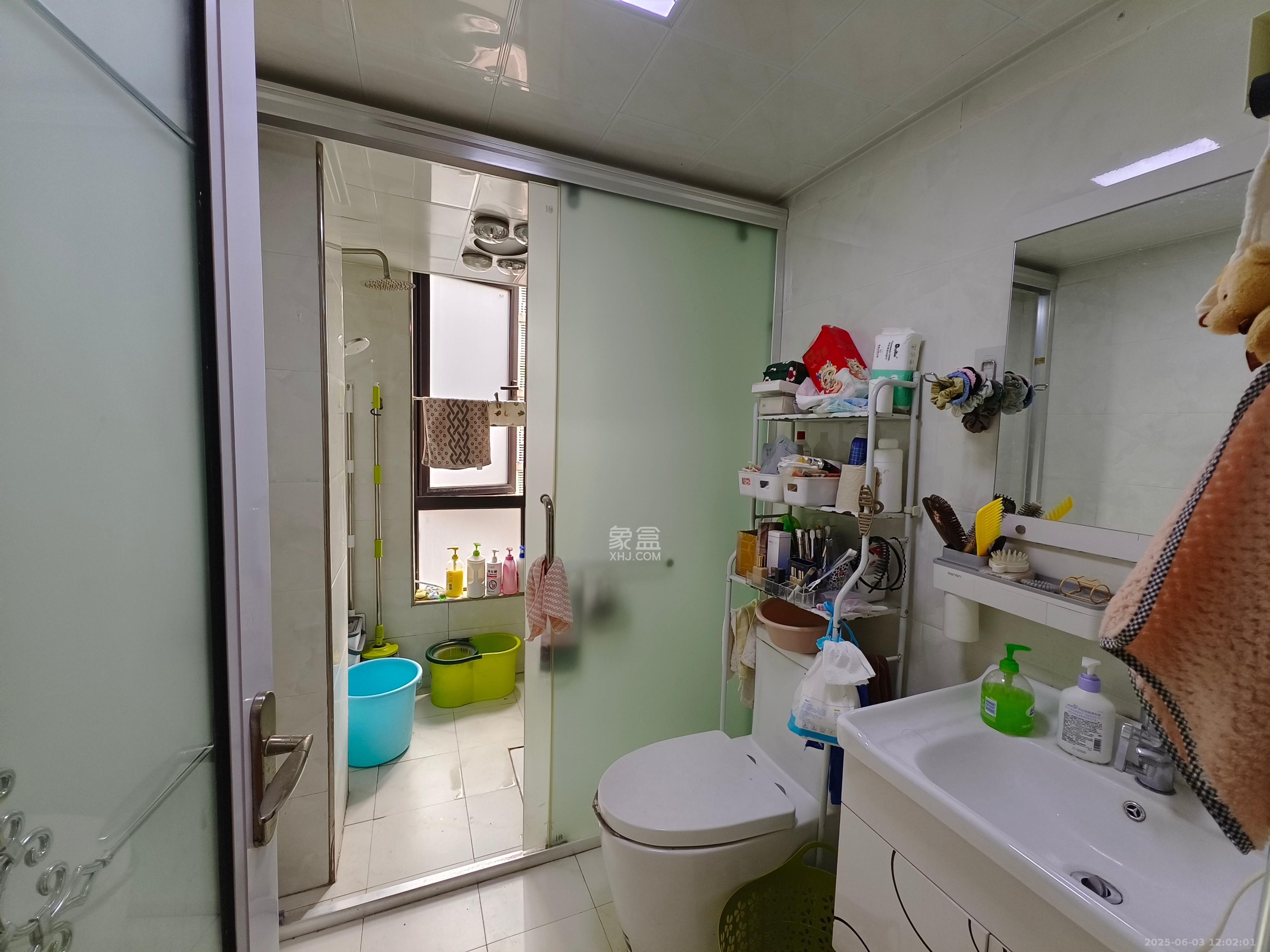 达美D6区  3室2厅1卫    2400.0元/月室内图
