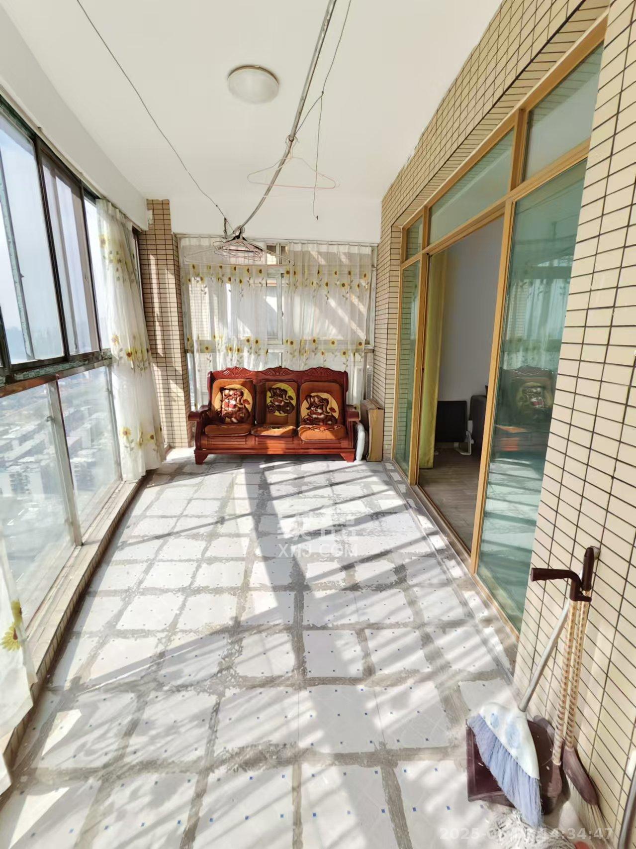 天健芙蓉盛世一期  2室2厅1卫   2800.00元/月室内图