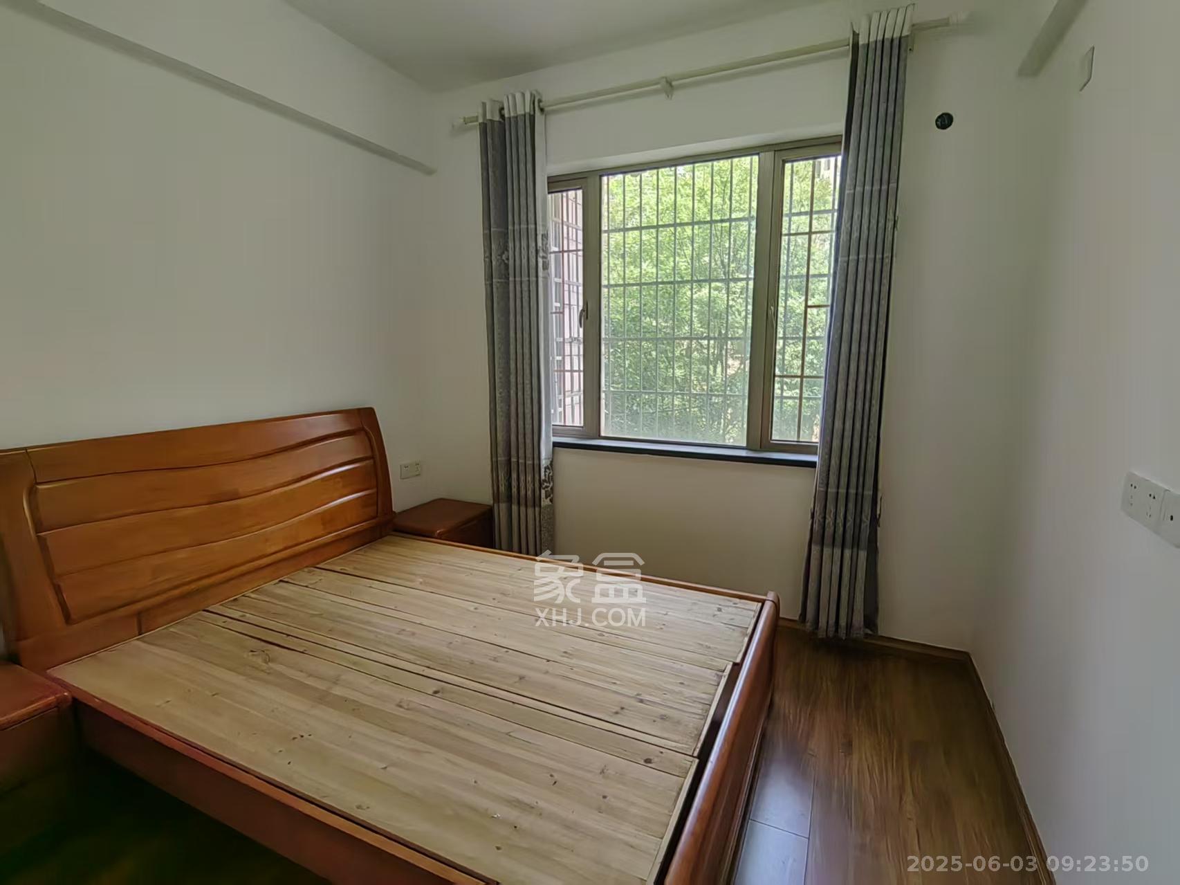 长沙玫瑰园 3室2厅2卫 2000.0元/月 长沙玫瑰园 3室2厅2卫 2000.0元/月室内图