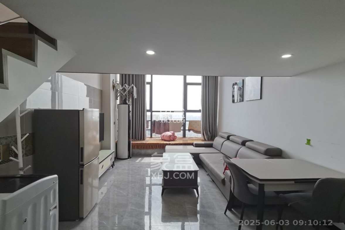 裕天国际商汇中心 1室1厅1卫 2200.0元/月 裕天国际商汇中心 1室1厅1卫 2200.0元/月室内图