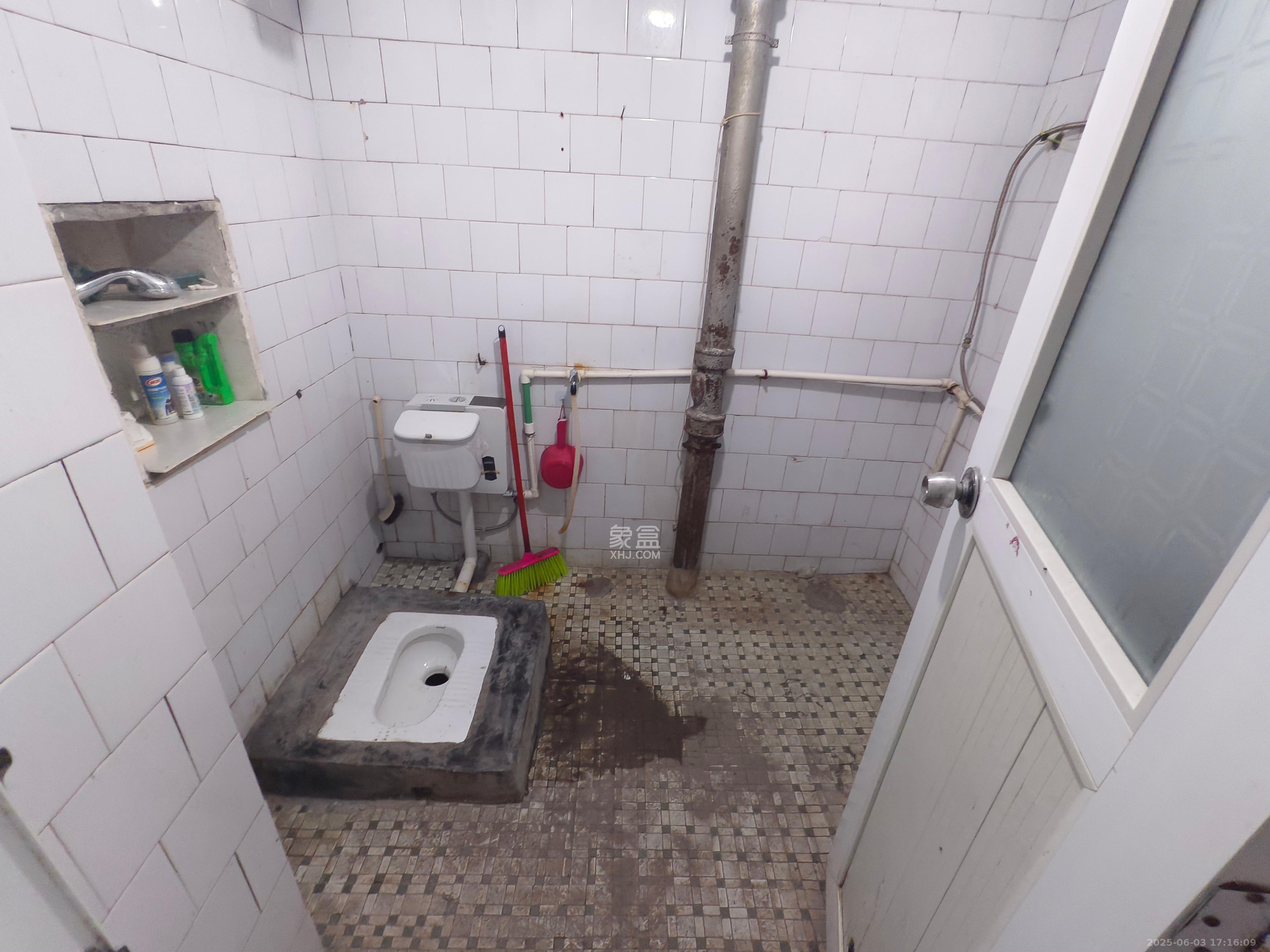 陈家湖小区  2室2厅1卫   1800.00元/月室内图