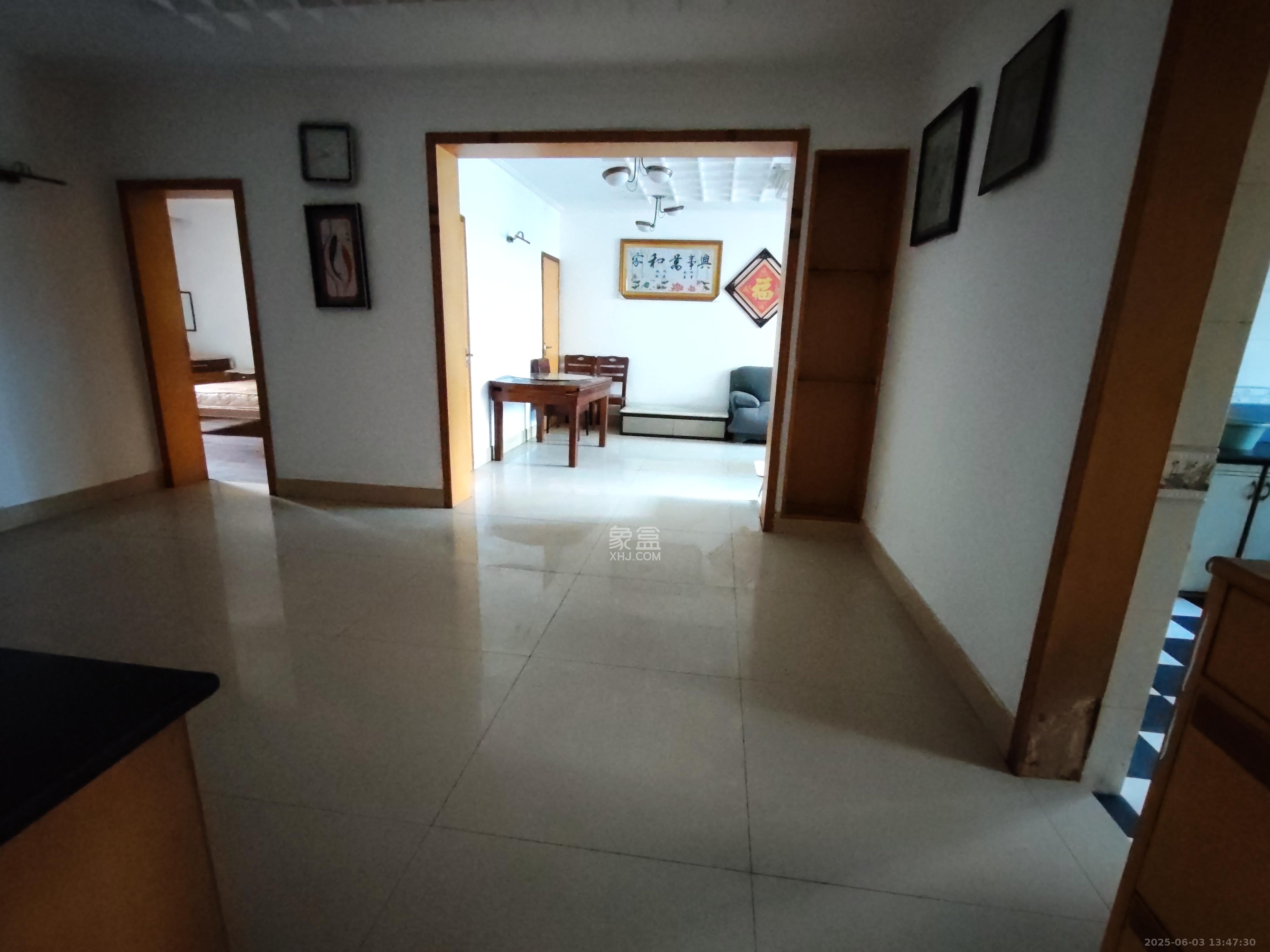 解放四村363号新族公寓 3室1厅1卫 1800.0元/月 解放四村363号新族公寓 3室1厅1卫 1800.0元/月室内图