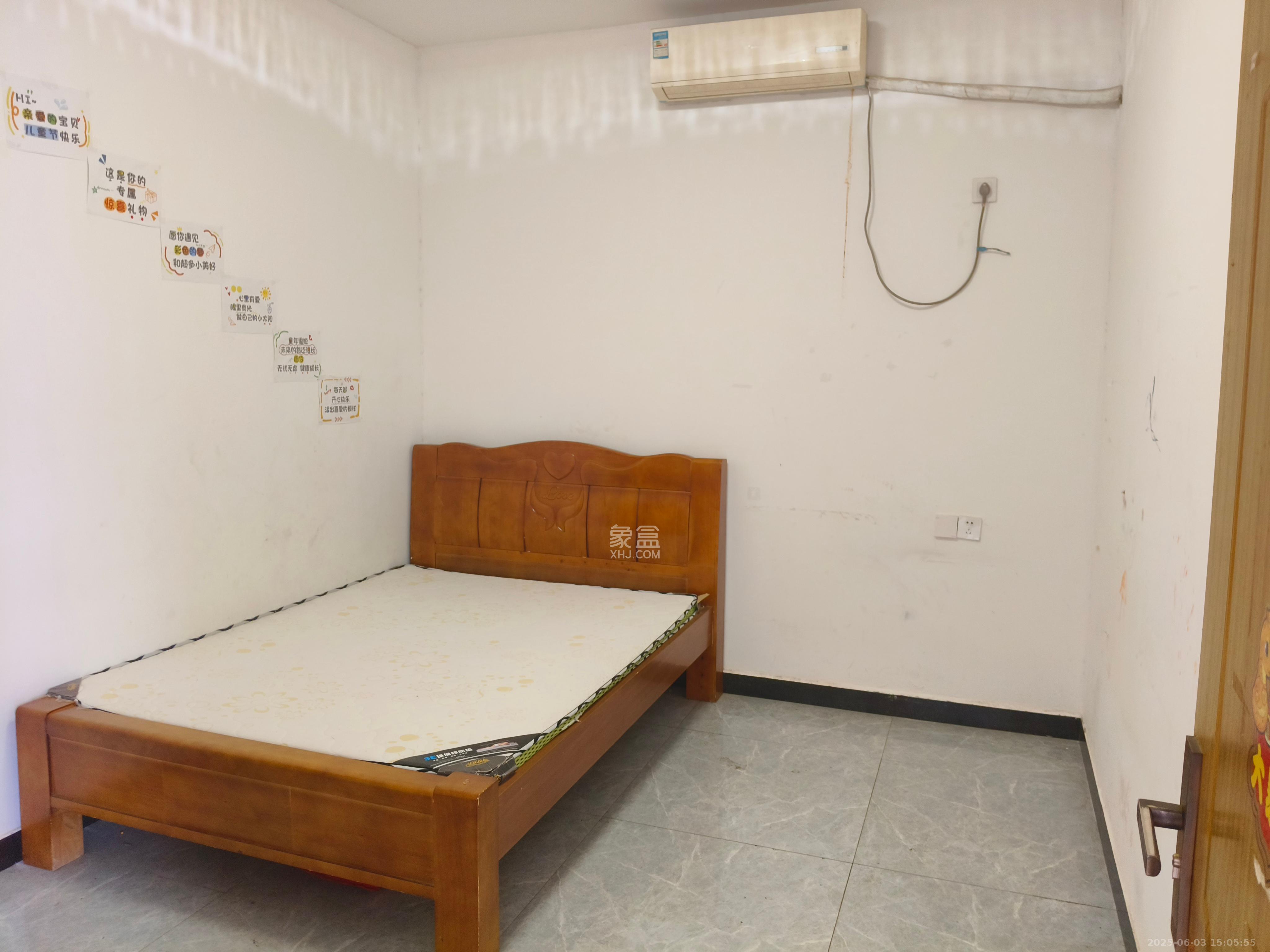 谢家湾安置小区 6室2厅2卫 2200.0元/月 谢家湾安置小区 6室2厅2卫 2200.0元/月室内图