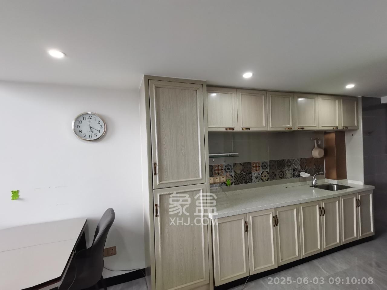 裕天国际商汇中心  1室1厅1卫    2200.0元/月室内图