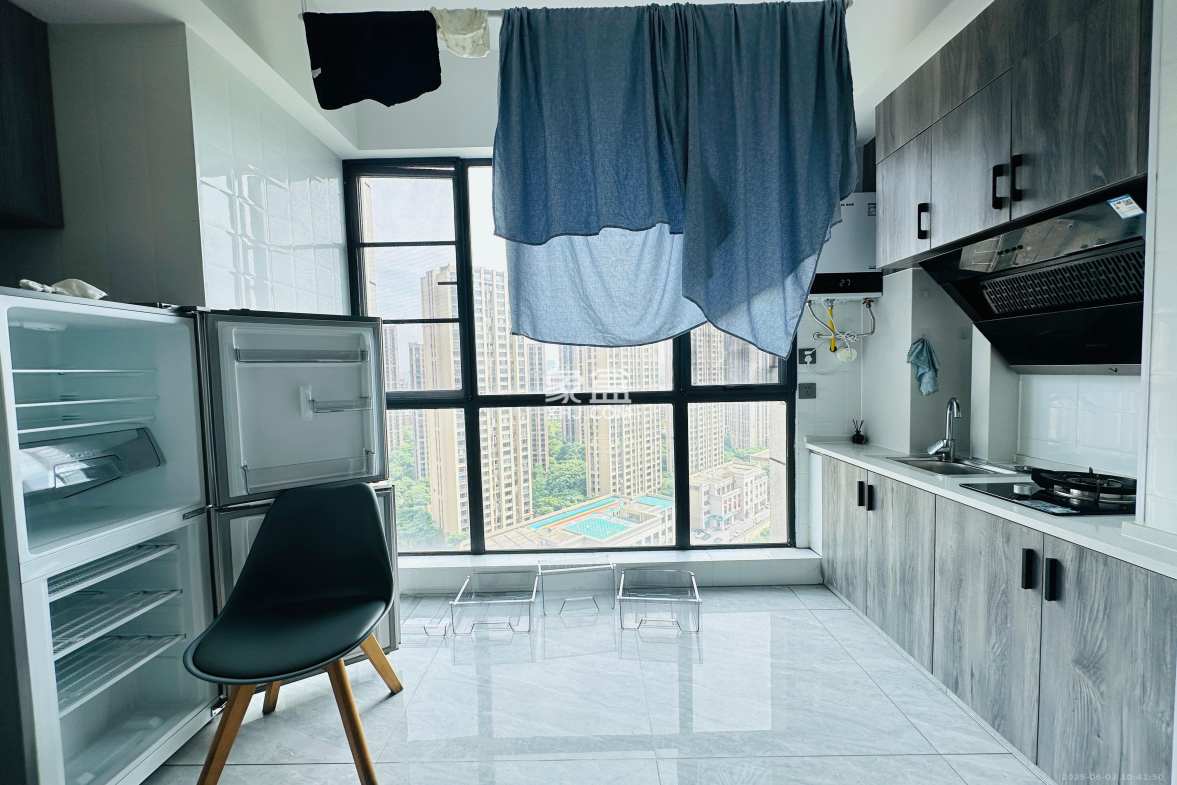 中泰财富湘江 1室1厅1卫 1800.0元/月 中泰财富湘江 1室1厅1卫 1800.0元/月室内图