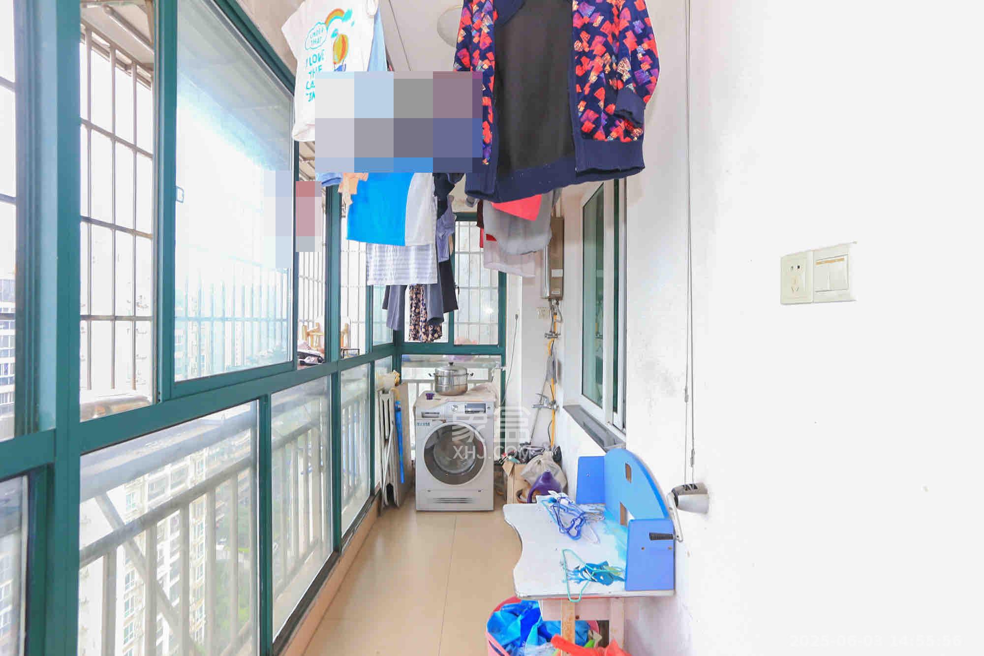 嘉逸名庭  3室2厅2卫   2600.00元/月室内图