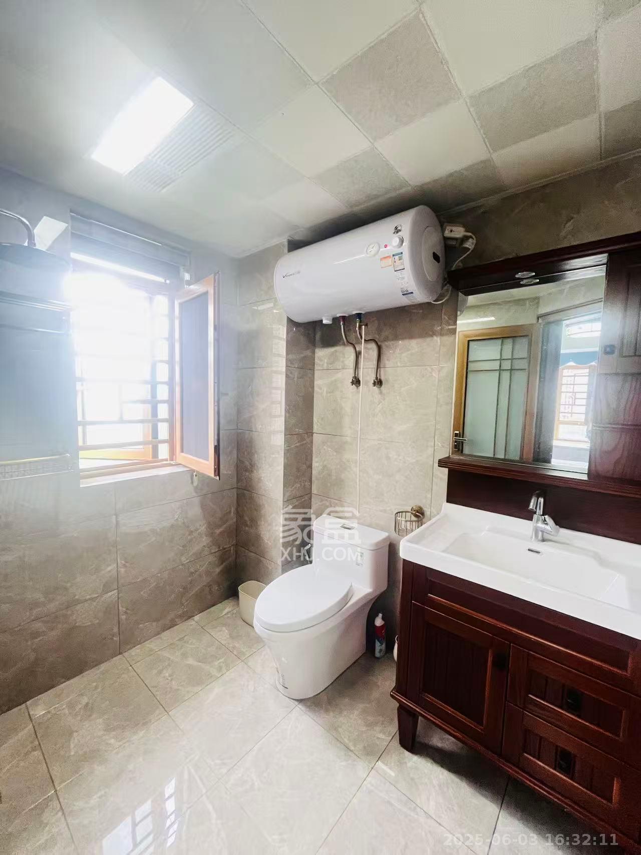 万达华府 3室2厅2卫 2800.0元/月 万达华府 3室2厅2卫 2800.0元/月室内图