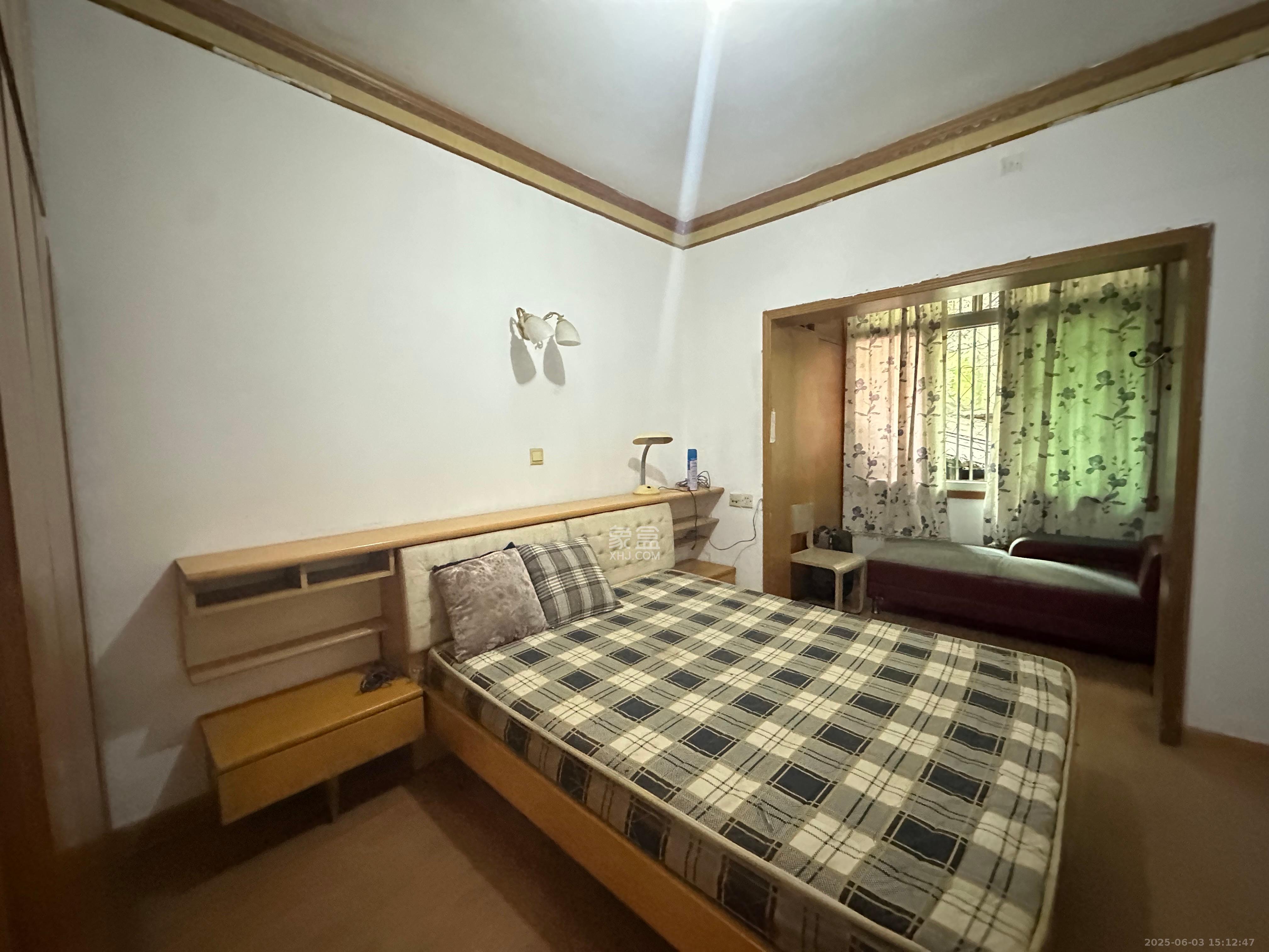 东瓜山二村  2室1厅1卫   1800.00元/月室内图