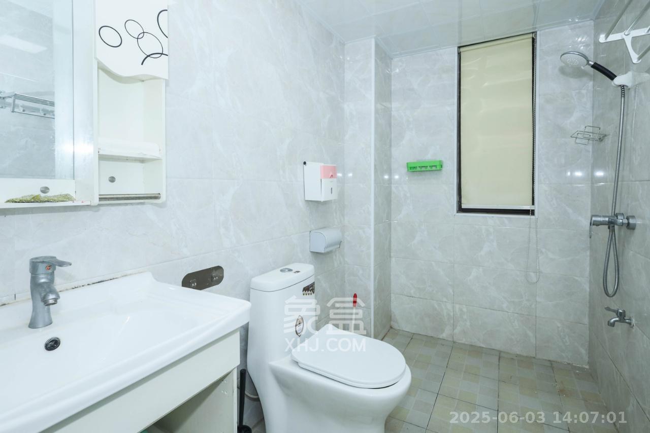 卓越浅水湾  3室2厅2卫   2800.00元/月室内图