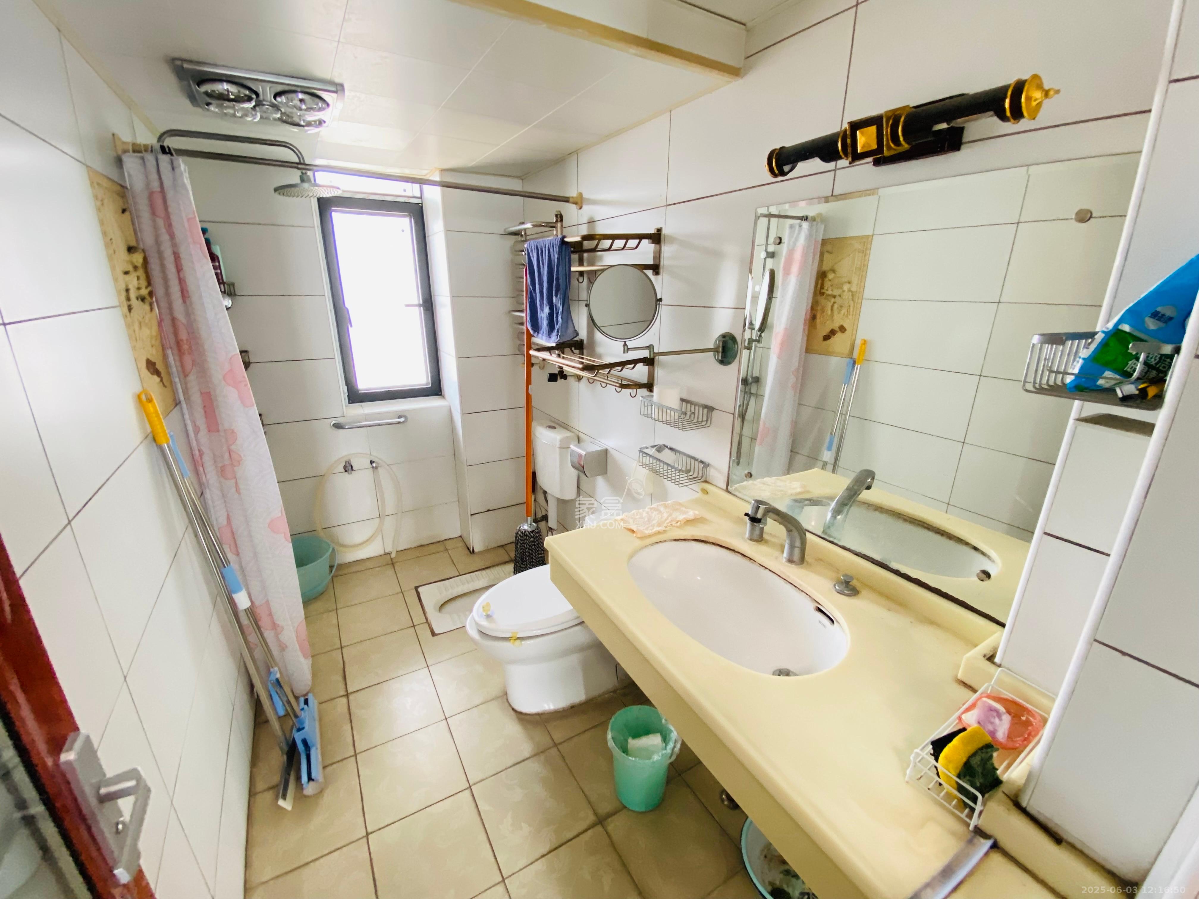 君临国际 3室2厅1卫 5800.0元/月 君临国际 3室2厅1卫 5800.0元/月室内图