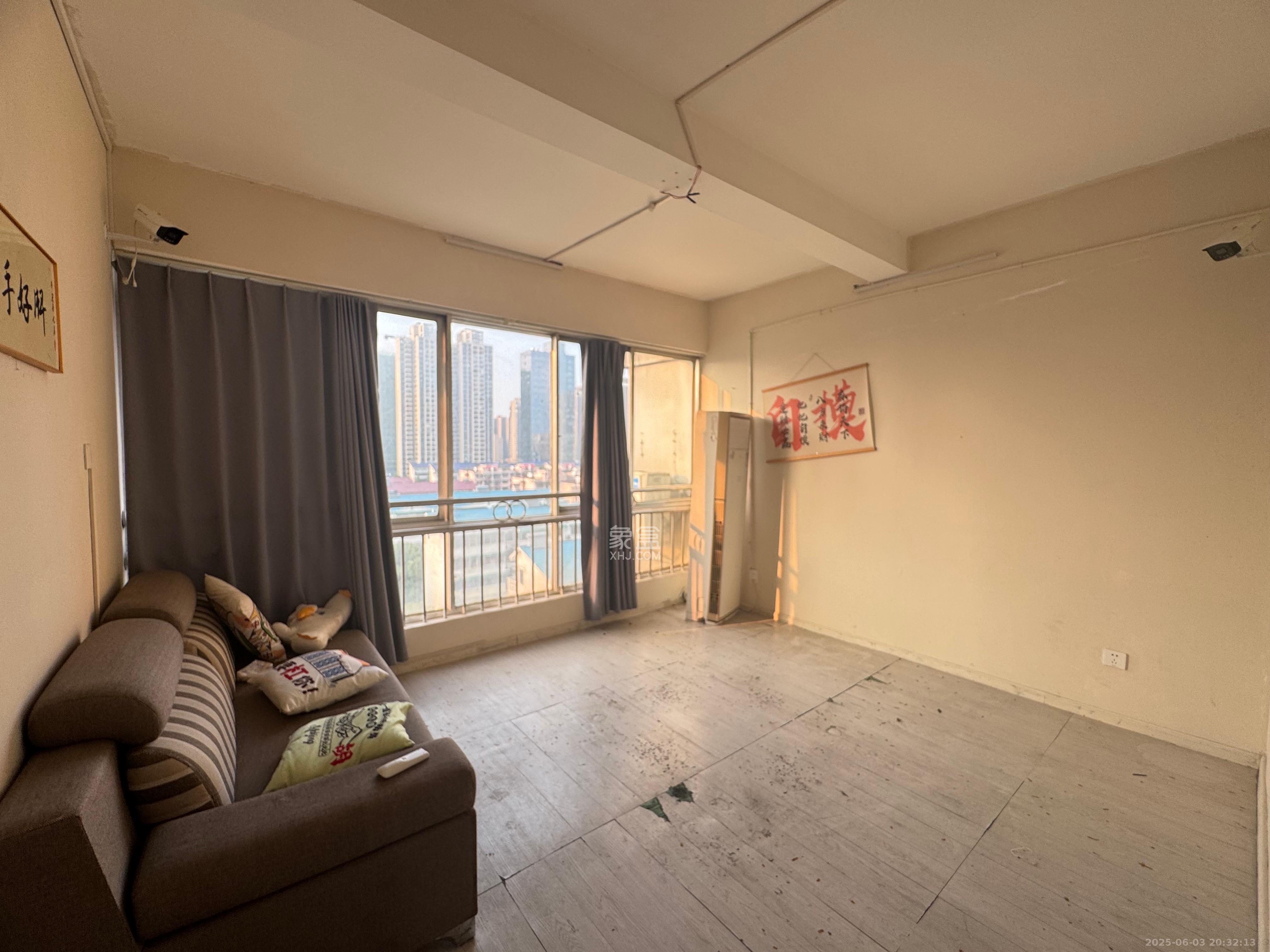 湘诚时速风标 4室0厅0卫 2000.00元/月 湘诚时速风标 4室0厅0卫 2000.00元/月室内图