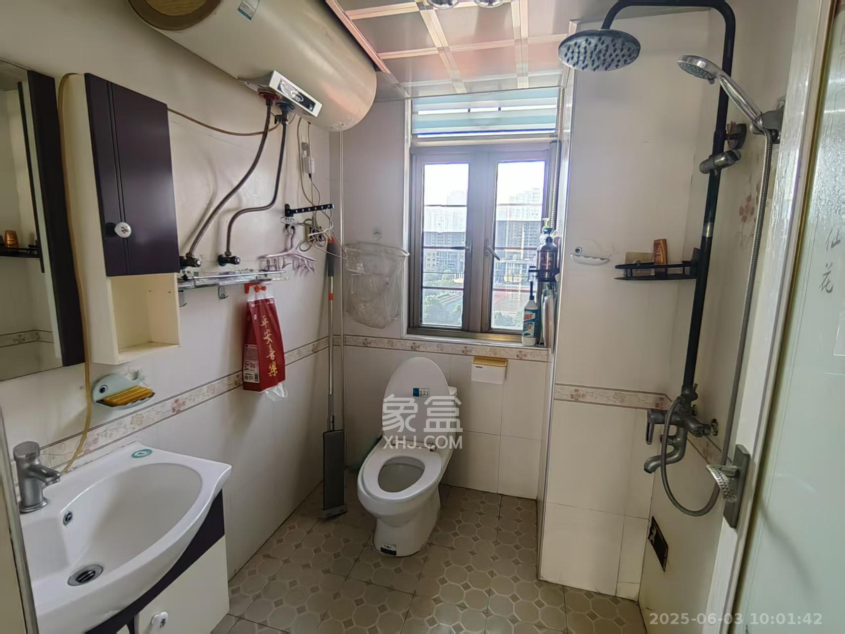 长沙玫瑰园 3室2厅2卫 2000.0元/月 长沙玫瑰园 3室2厅2卫 2000.0元/月室内图