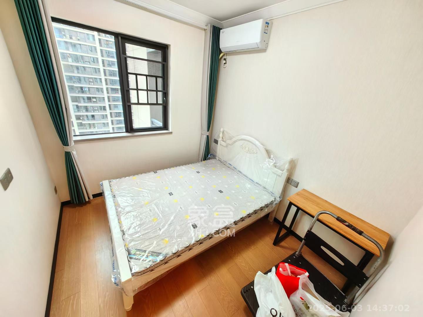 中海阅溪府  4室2厅2卫   3600.00元/月室内图