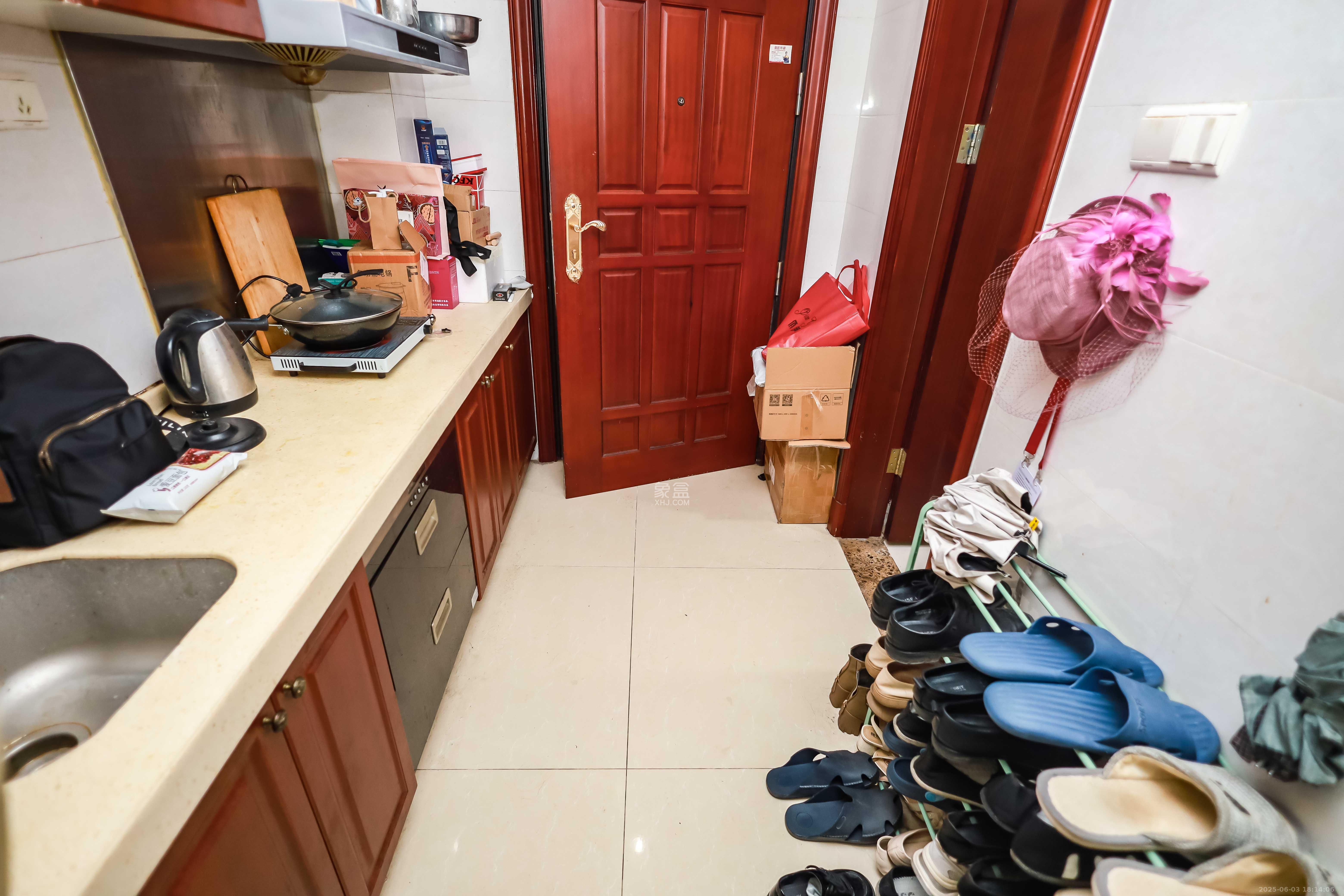 恒大华府 1室1厅1卫 18.5万 恒大华府 1室1厅1卫 18.5万厨房