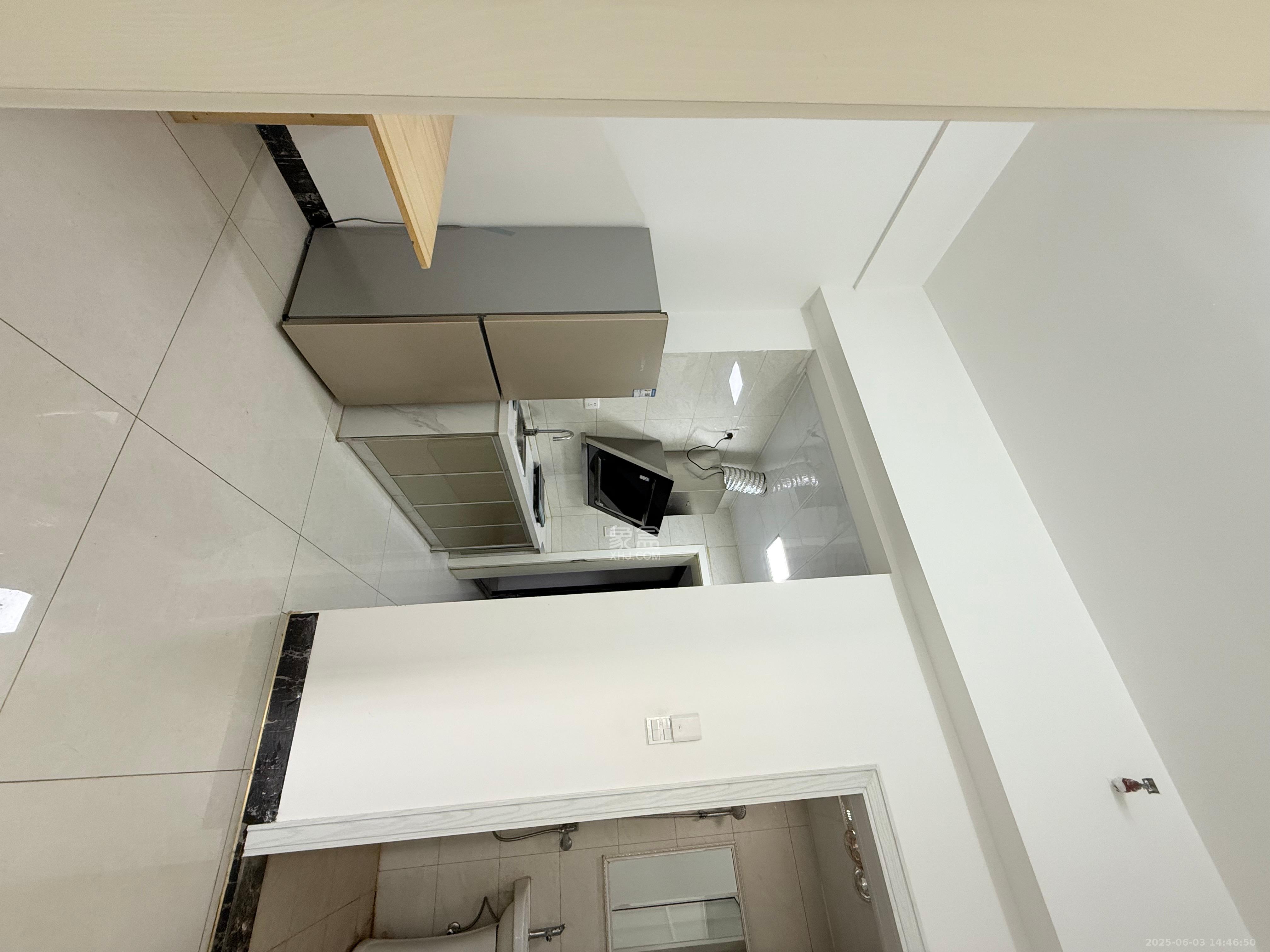 MOMA当代广场  1室0厅0卫   900.00元/月室内图