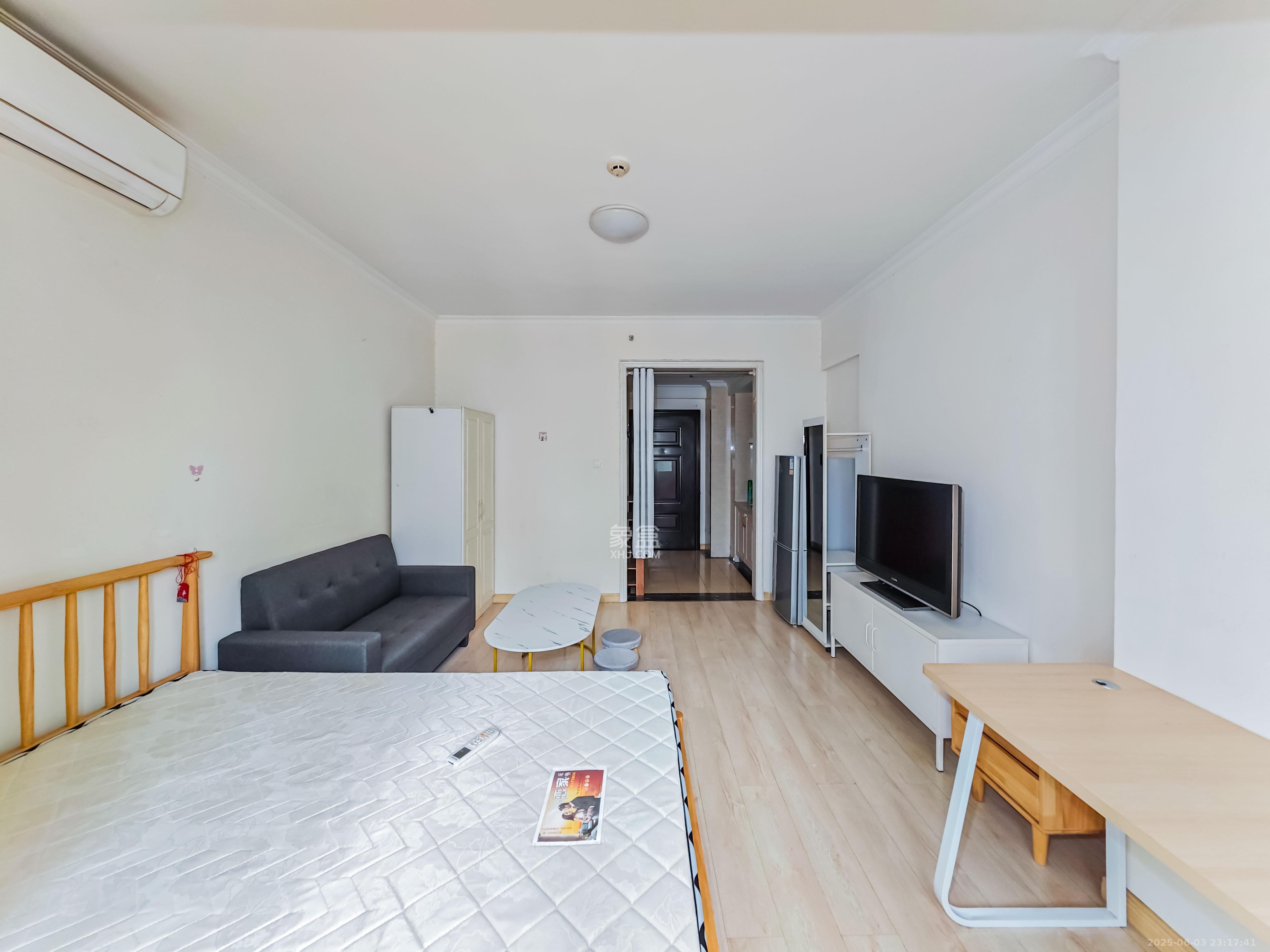 五江天街北区 1室1厅1卫 23.8万 五江天街北区 1室1厅1卫 23.8万客厅