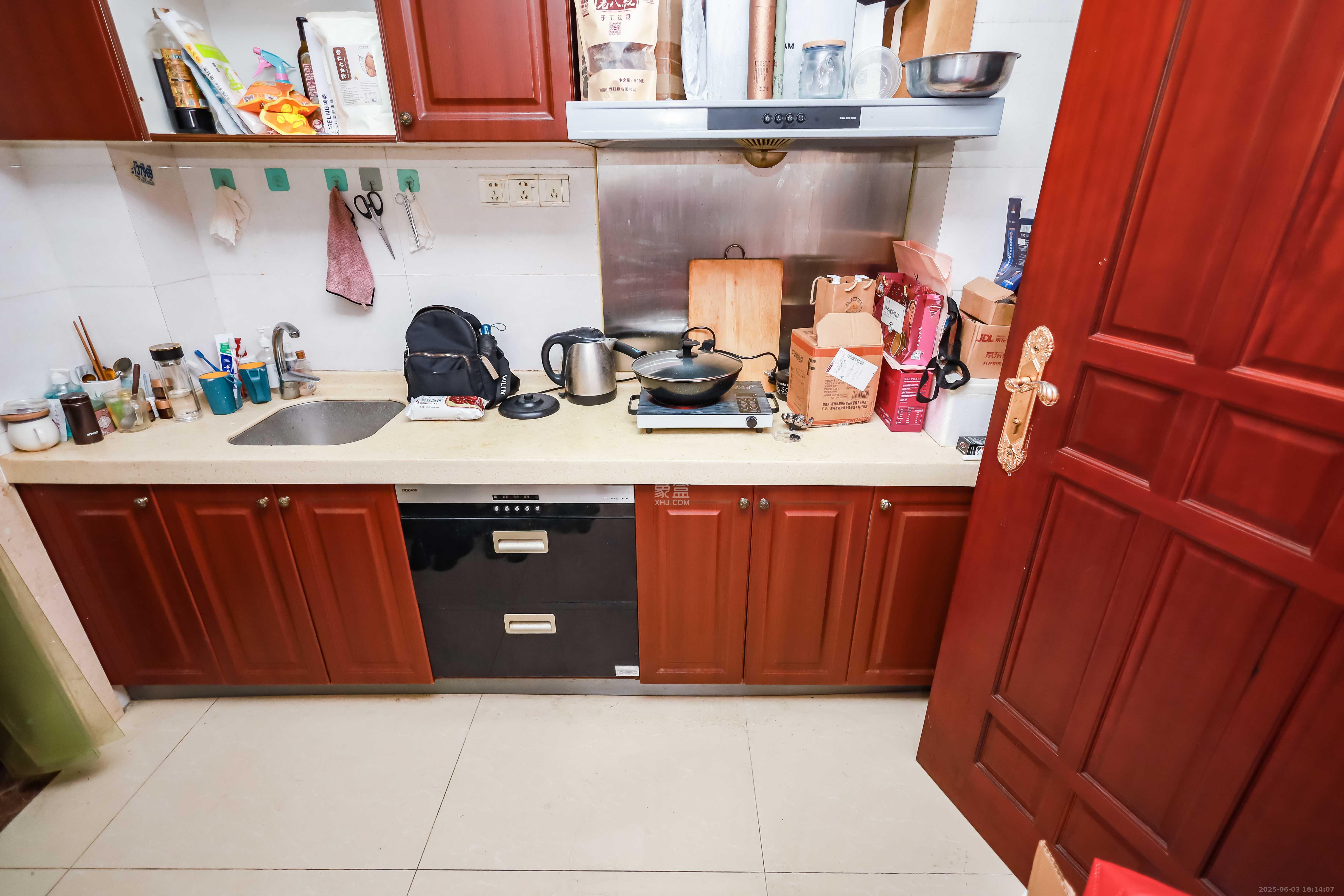 恒大华府 1室1厅1卫 18.5万 恒大华府 1室1厅1卫 18.5万厨房