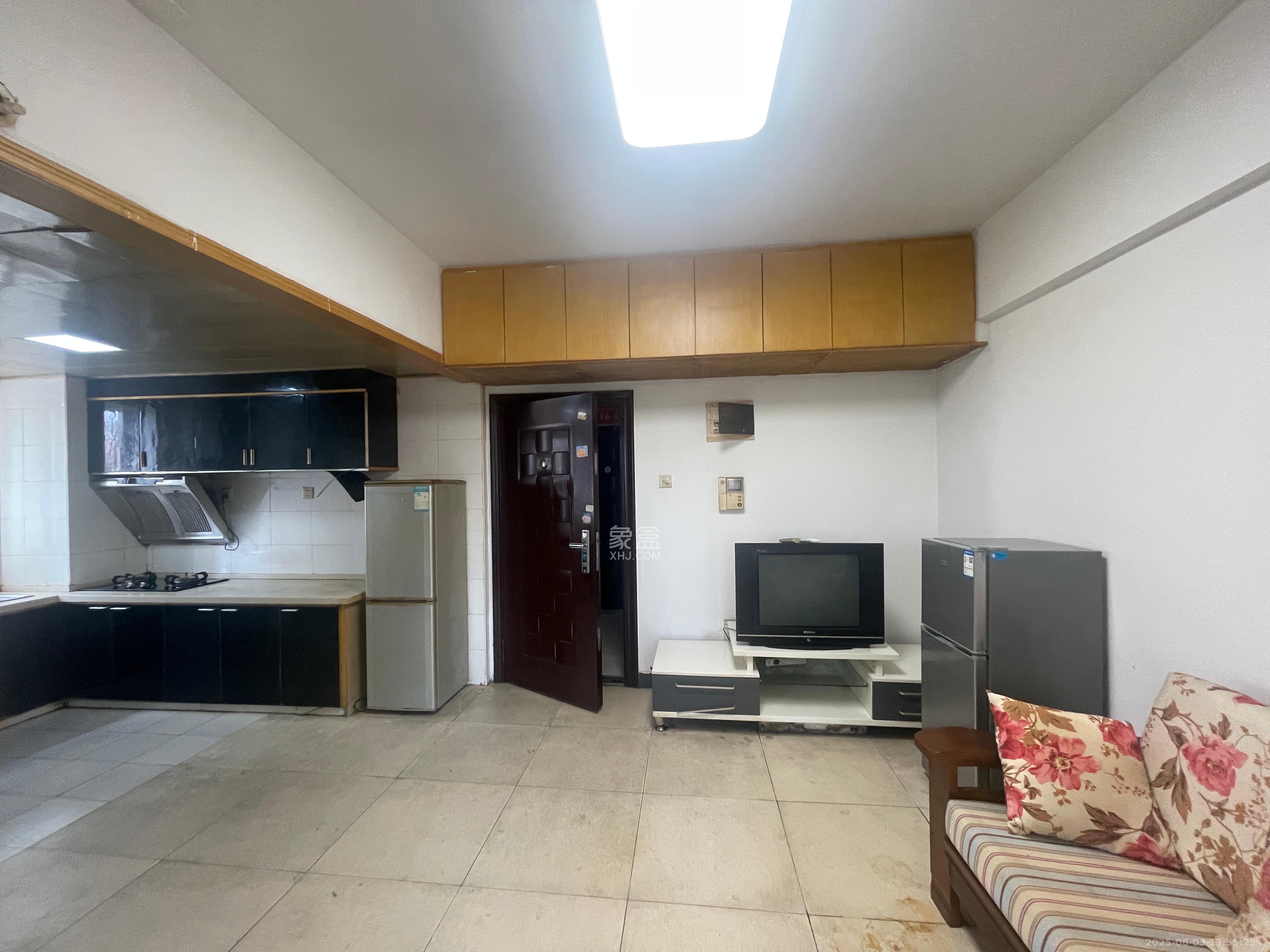 上海城小区  1室1厅1卫   1380.00元/月室内图